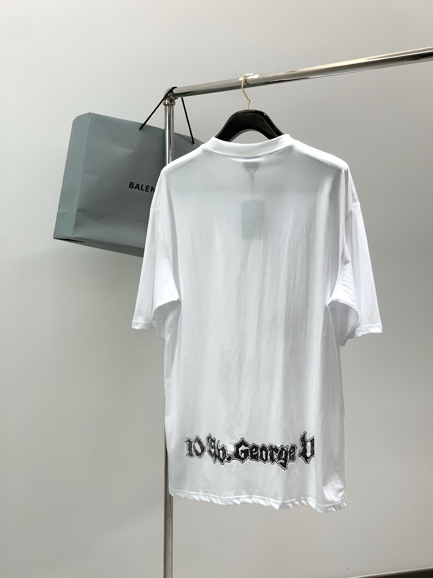 ，Balenciaga 巴黎世家，2026春夏最新款，专柜同步有售，原单狠货，爆款时尚休闲圆领短袖T恤，