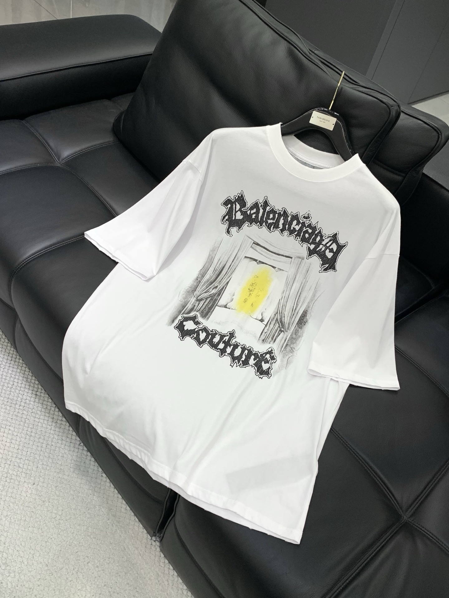 ，Balenciaga 巴黎世家，2026春夏最新款，专柜同步有售，原单狠货，爆款时尚休闲圆领短袖T恤，