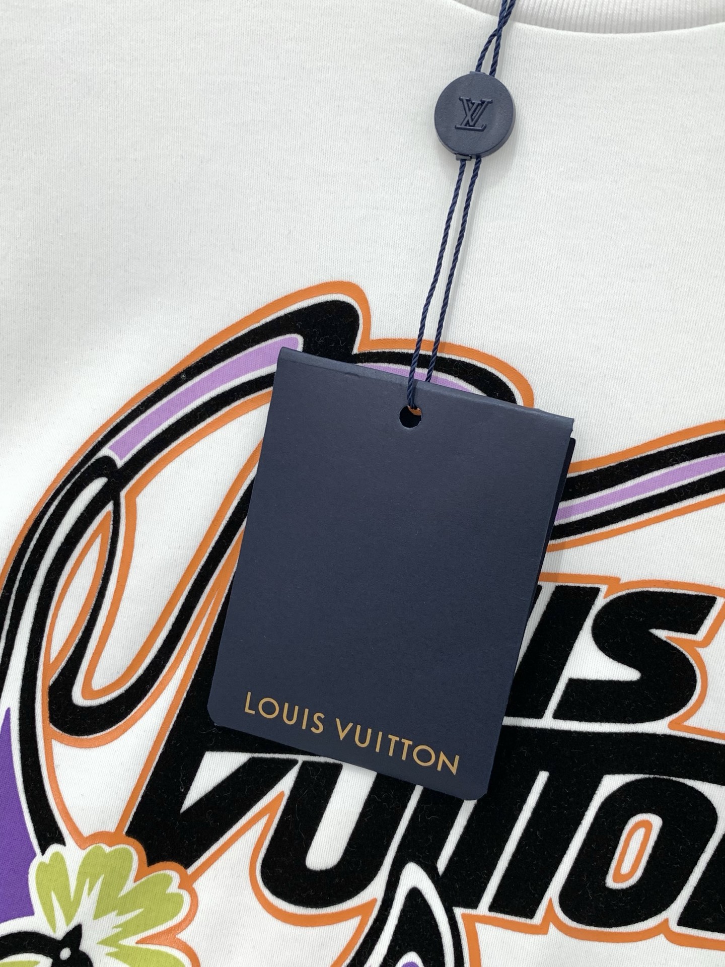 ，LouisVuitton 路易威登，2026春夏最新款，专柜同步有售，原单狠货，时尚休闲圆领短袖T恤，