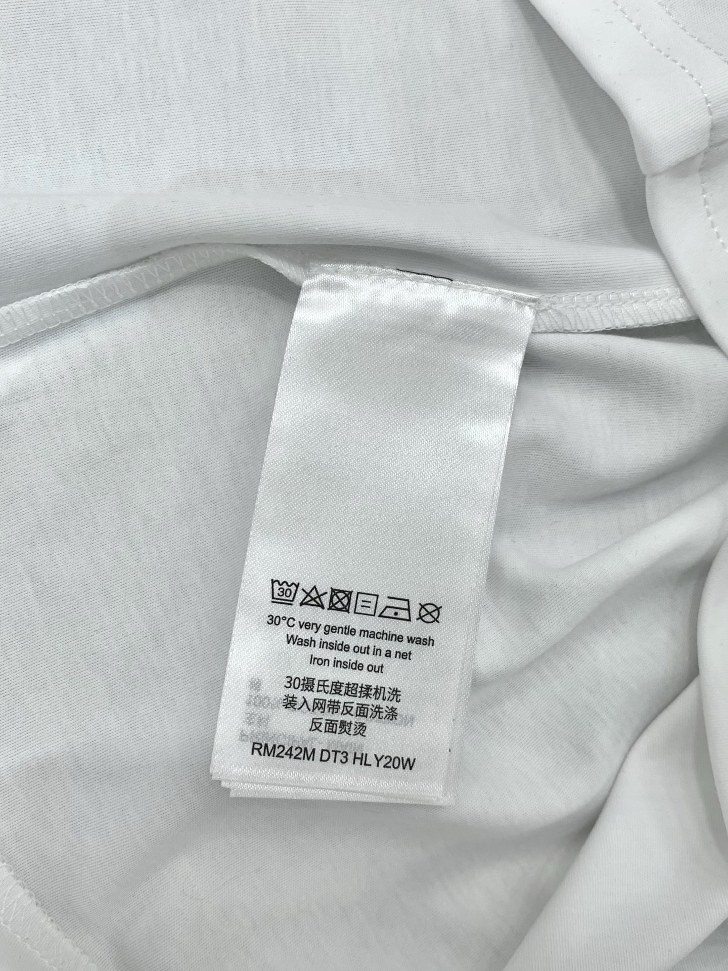 ，LouisVuitton 路易威登，2026春夏最新款，专柜同步有售，原单狠货，时尚休闲圆领短袖T恤，