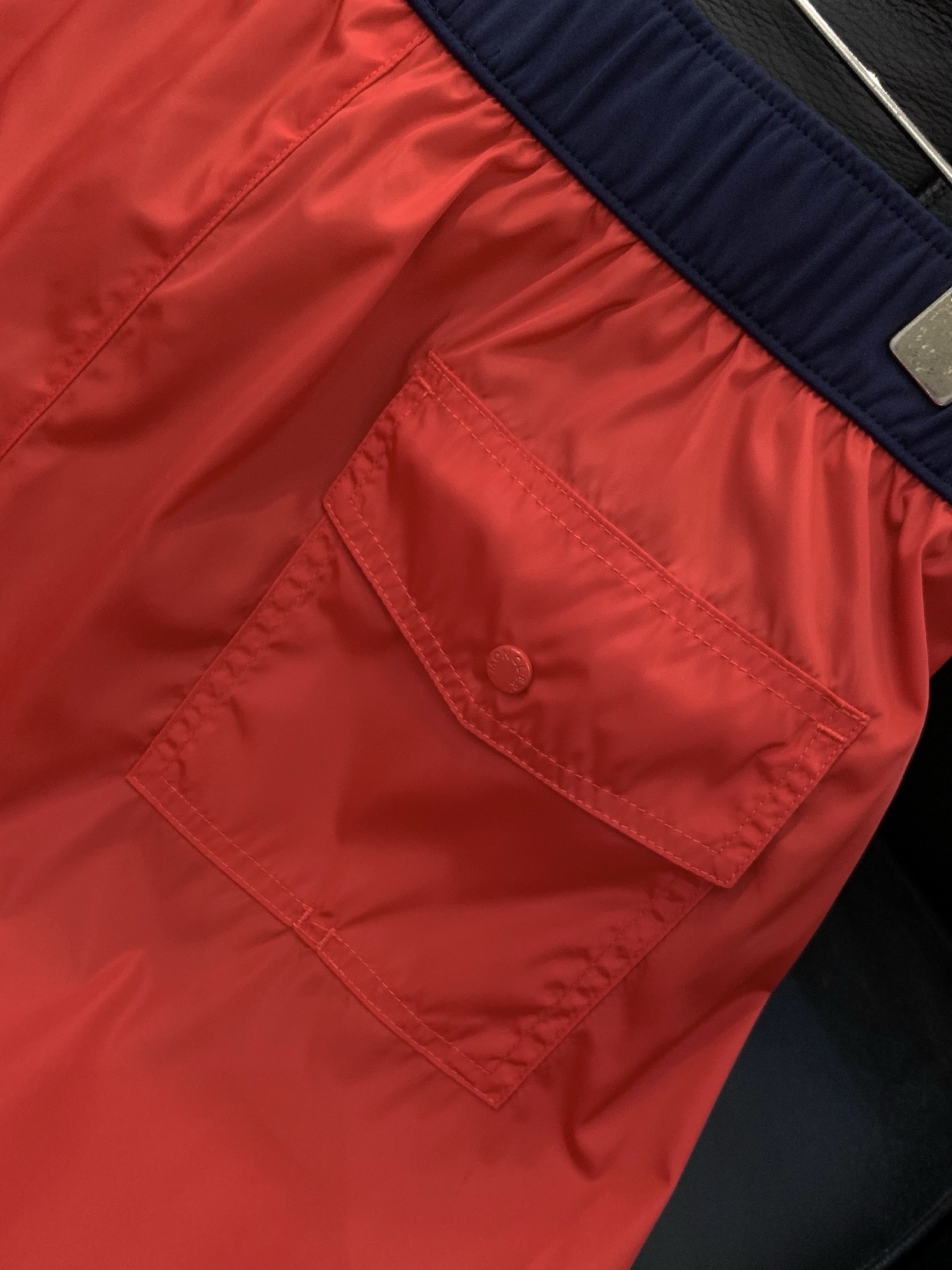 ，Moncler 蒙口，2026夏季最新品，专柜同步有售，原单狠货，时尚休闲短裤，采用进口原版面料，顶级