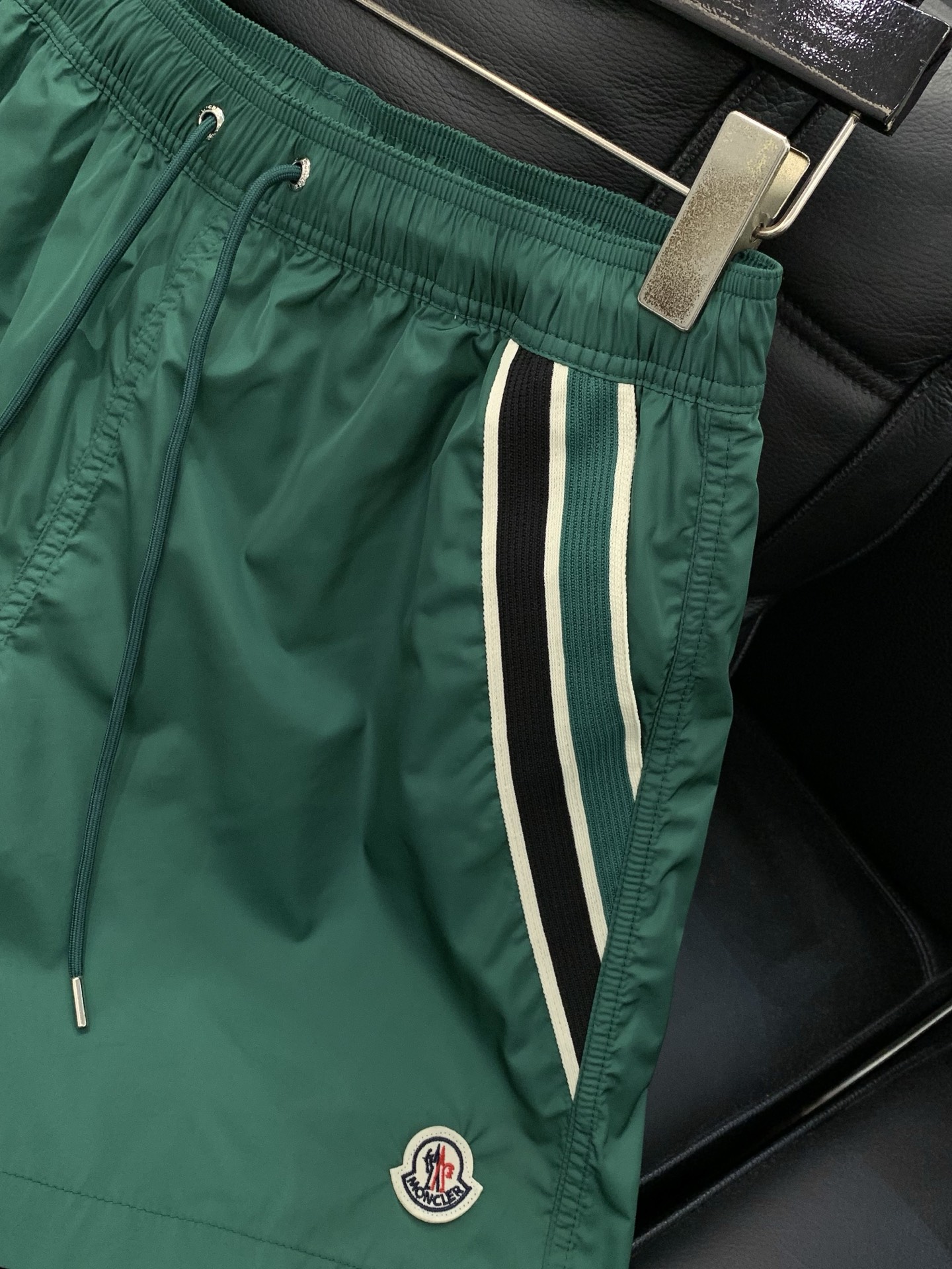 ，Moncler 蒙口，2026夏季最新品，专柜同步有售，原单狠货，时尚休闲短裤，采用进口原版面料，顶级