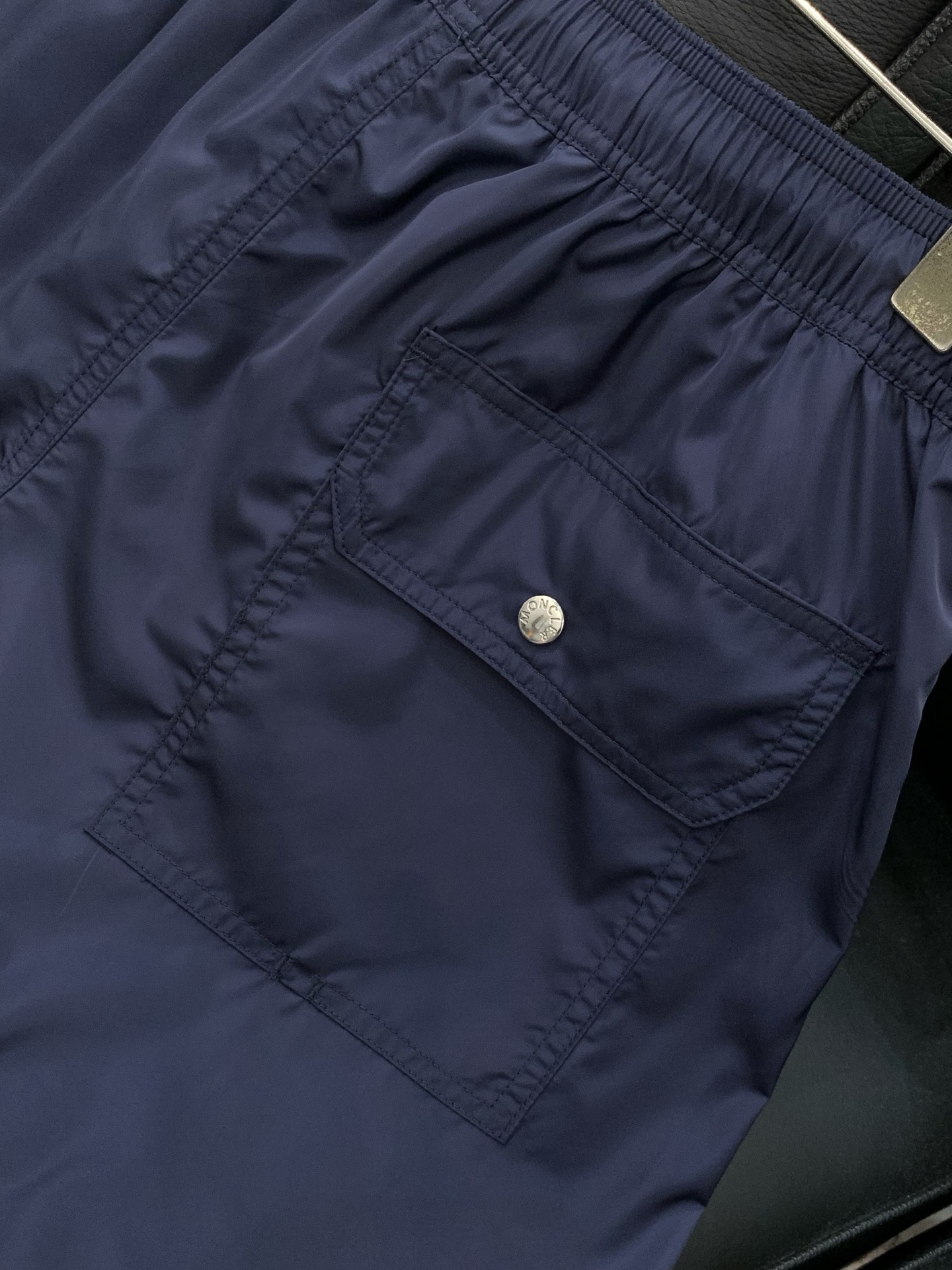 ，Moncler 蒙口，2026夏季最新品，专柜同步有售，原单狠货，时尚休闲短裤，采用进口原版面料，顶级