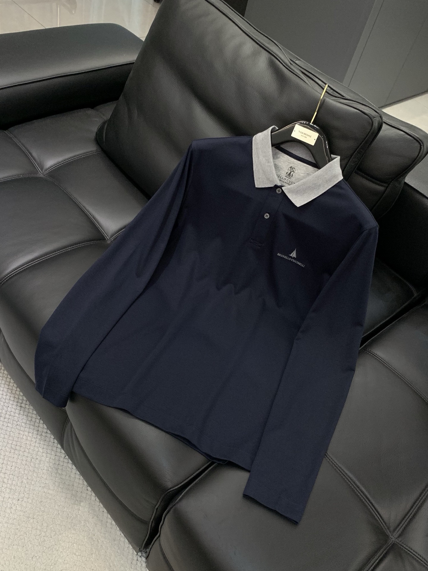 ，意大利神狮，2026春季最新品，专柜同步有售，原单狠货，时尚休闲翻领长袖T恤，采用进口原版面料，顶级刺