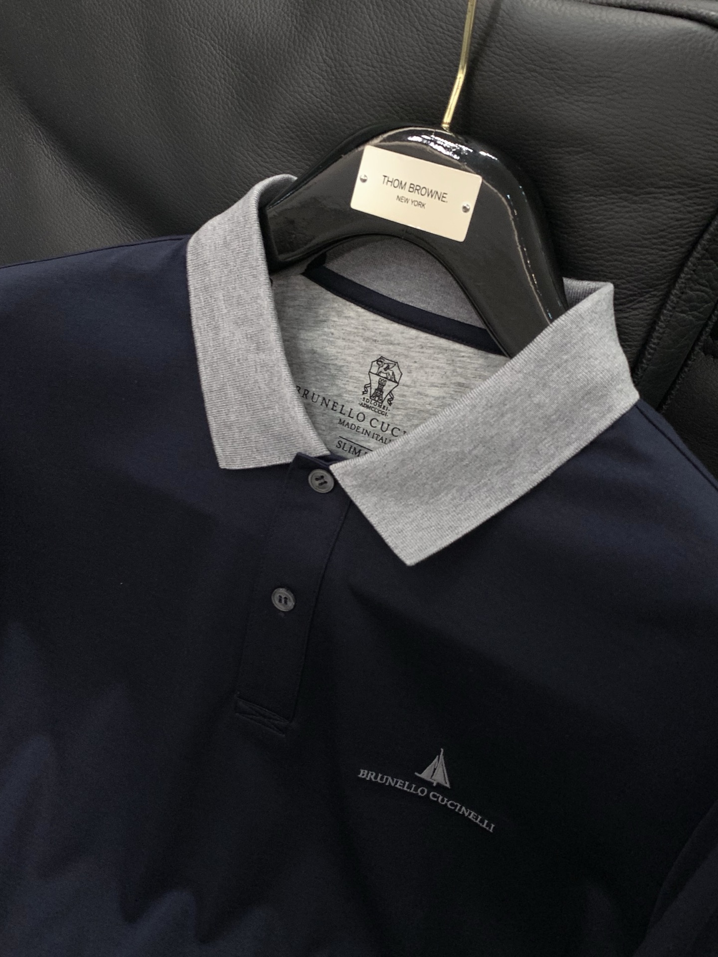 ，意大利神狮，2026春季最新品，专柜同步有售，原单狠货，时尚休闲翻领长袖T恤，采用进口原版面料，顶级刺