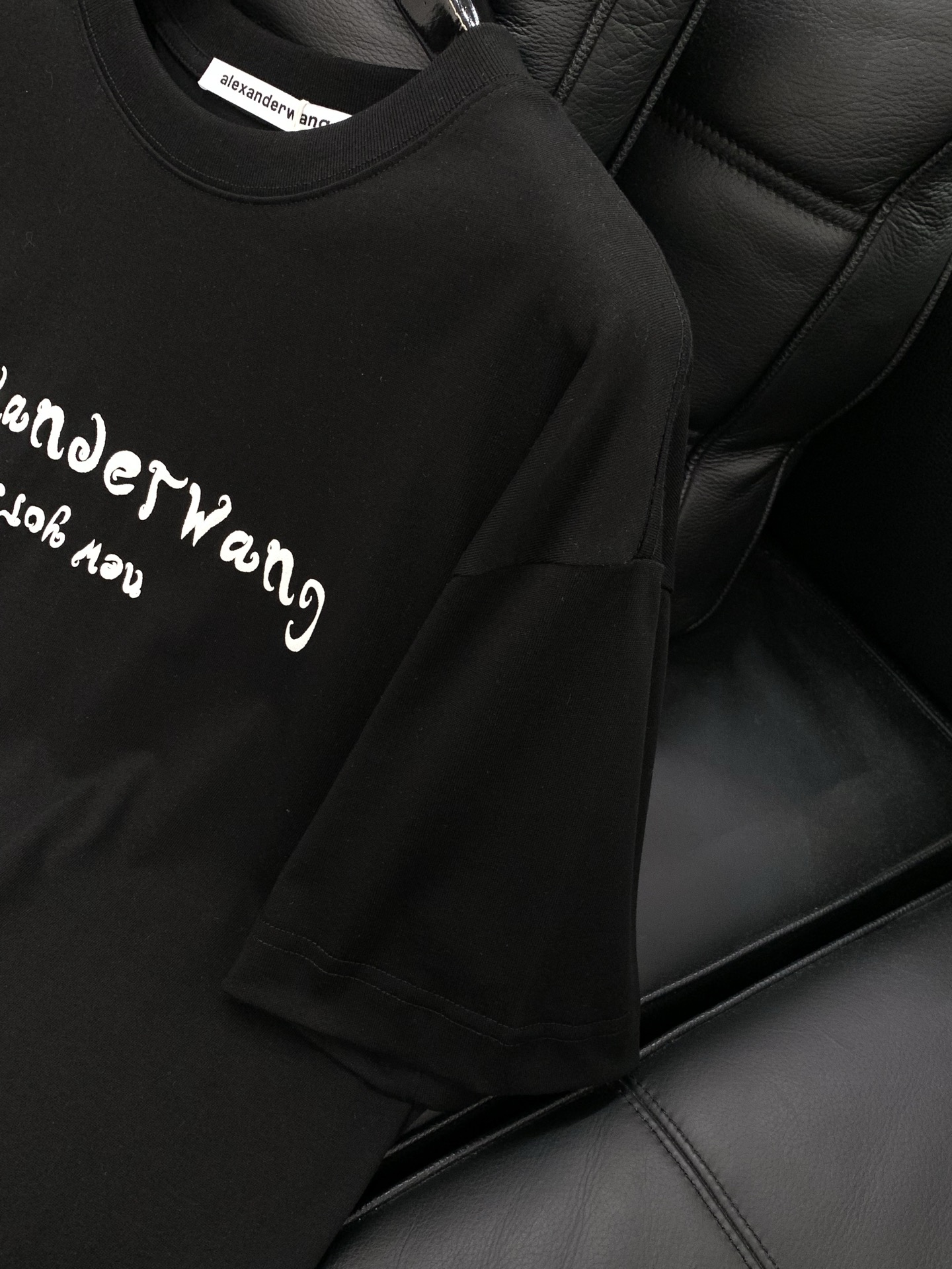 ，Alexander Wang 亚历山大·王，2026春夏新品，时尚休闲圆领短袖T恤，专柜同步有售，顶级