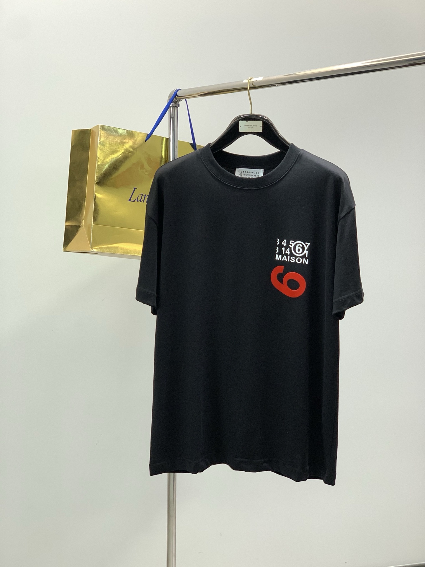 ，Maison Margiela马吉拉，春夏最新品，专柜同步有售，原单狠货，时尚休闲圆领短袖T恤，上身舒