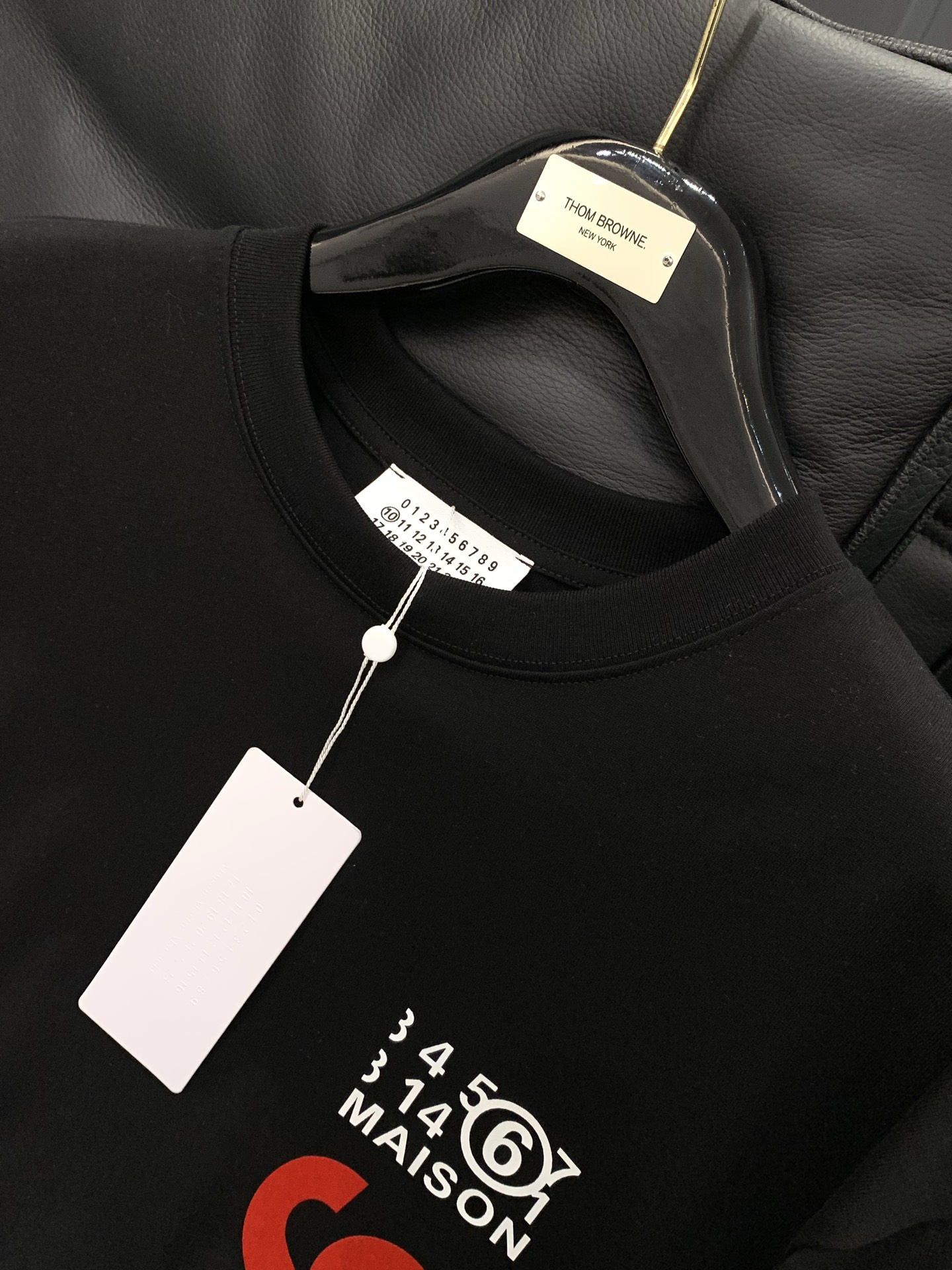 ，Maison Margiela马吉拉，春夏最新品，专柜同步有售，原单狠货，时尚休闲圆领短袖T恤，上身舒