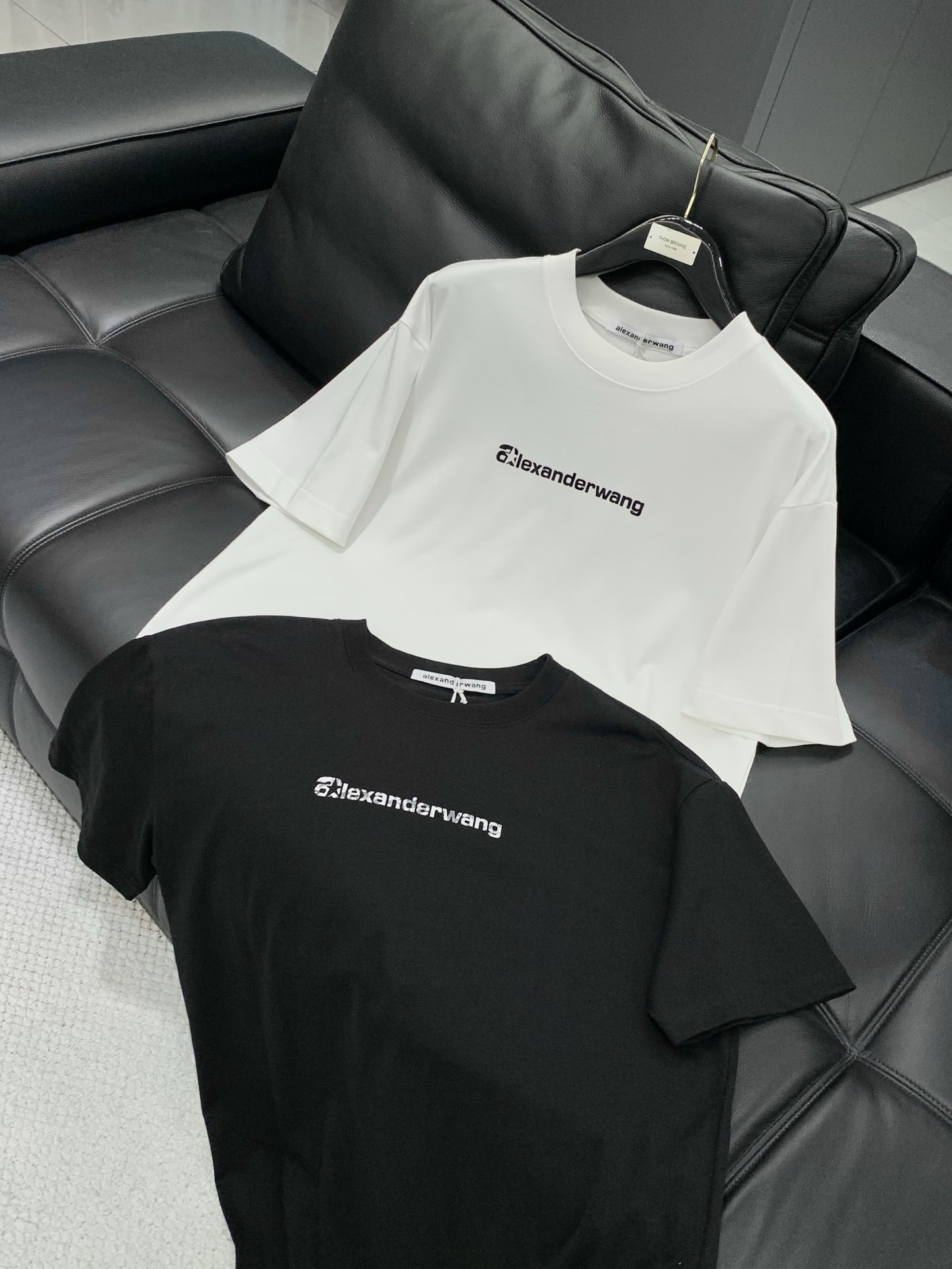 ，Alexander Wang 亚历山大·王，2026春夏新品，时尚休闲圆领短袖T恤，专柜同步有售，顶级