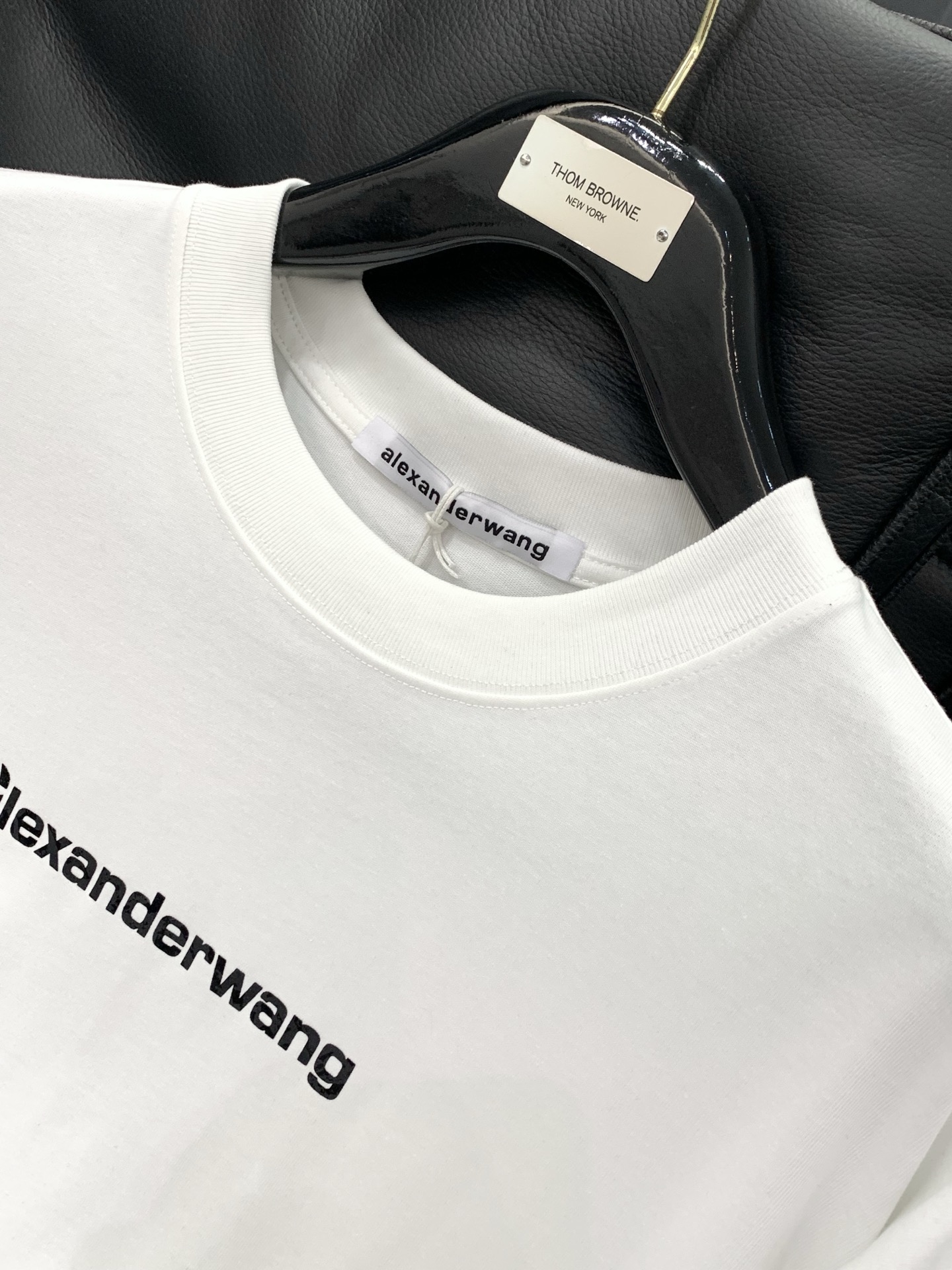 ，Alexander Wang 亚历山大·王，2026春夏新品，时尚休闲圆领短袖T恤，专柜同步有售，顶级
