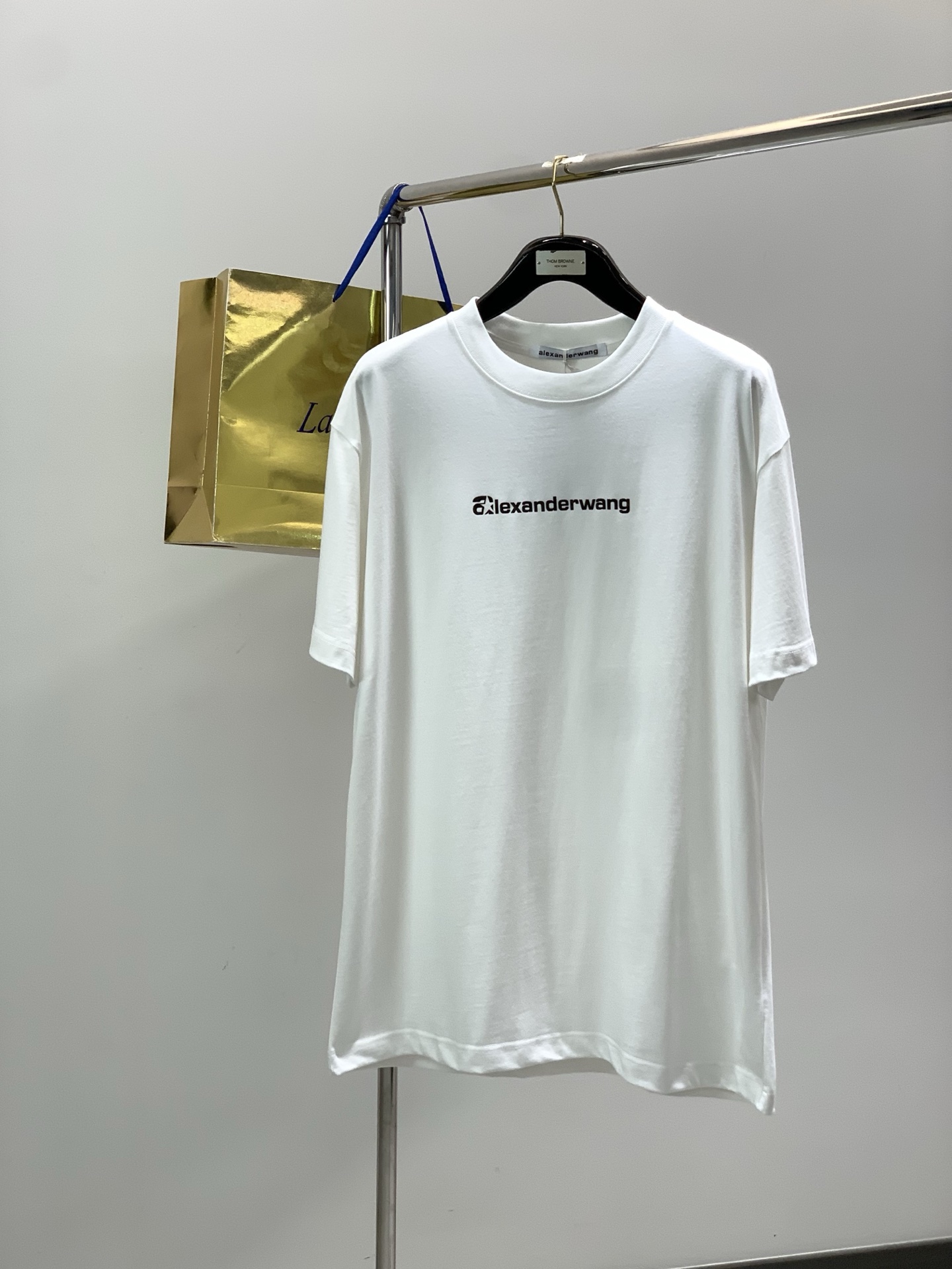 ，Alexander Wang 亚历山大·王，2026春夏新品，时尚休闲圆领短袖T恤，专柜同步有售，顶级