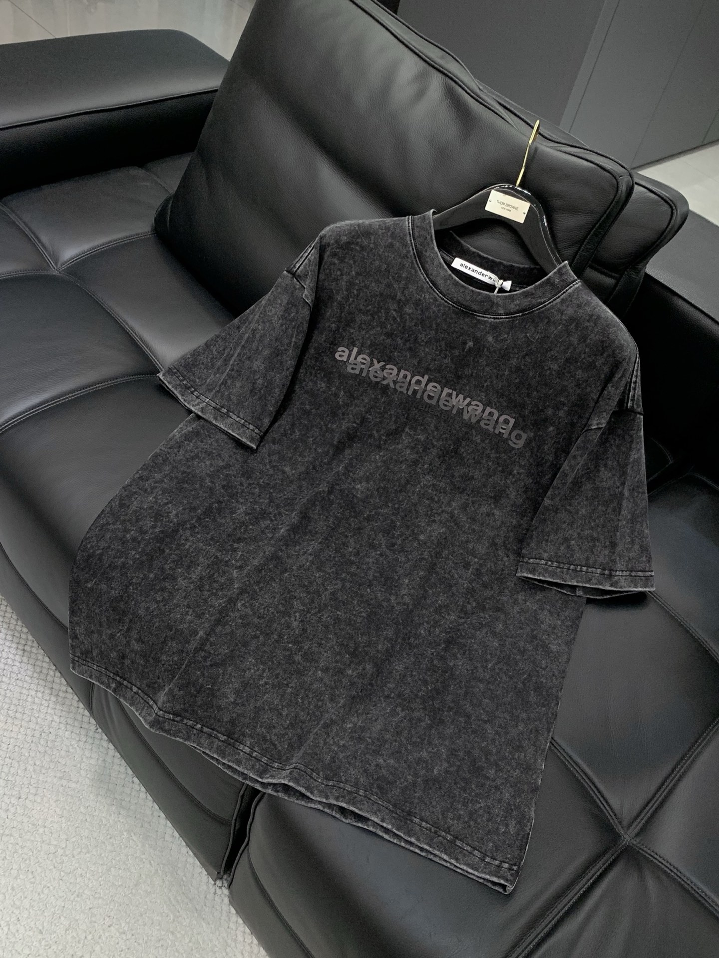 ，Alexander Wang 亚历山大·王，2026春夏新品，时尚休闲圆领短袖T恤，专柜同步有售，顶级