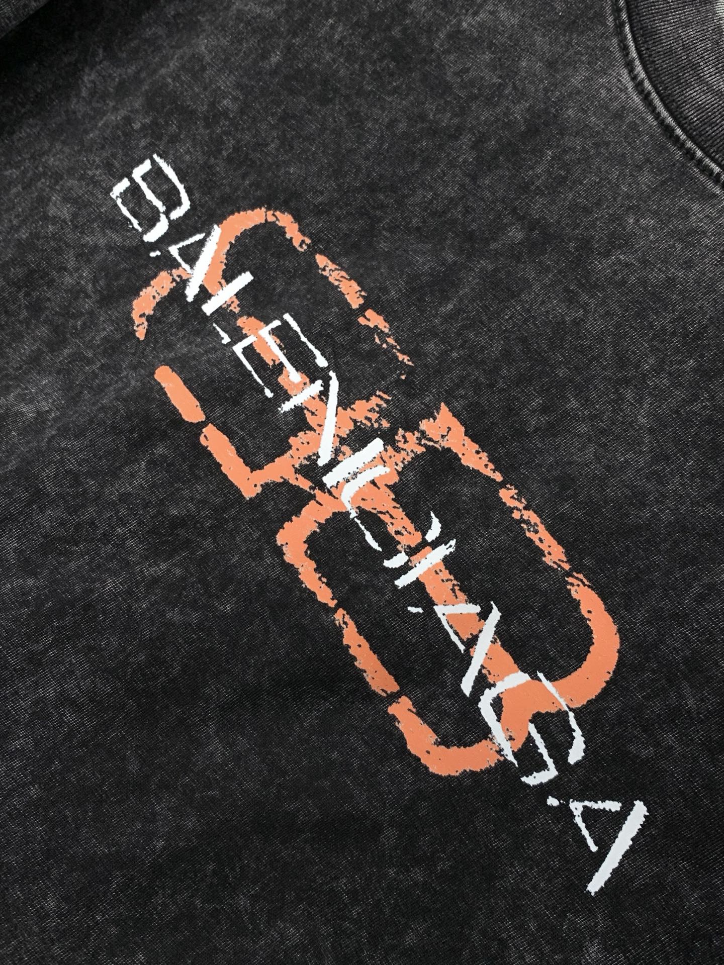 ，Balenciaga 巴黎世家，2026春夏最新款，专柜同步有售，原单狠货，爆款时尚休闲圆领短袖T恤，