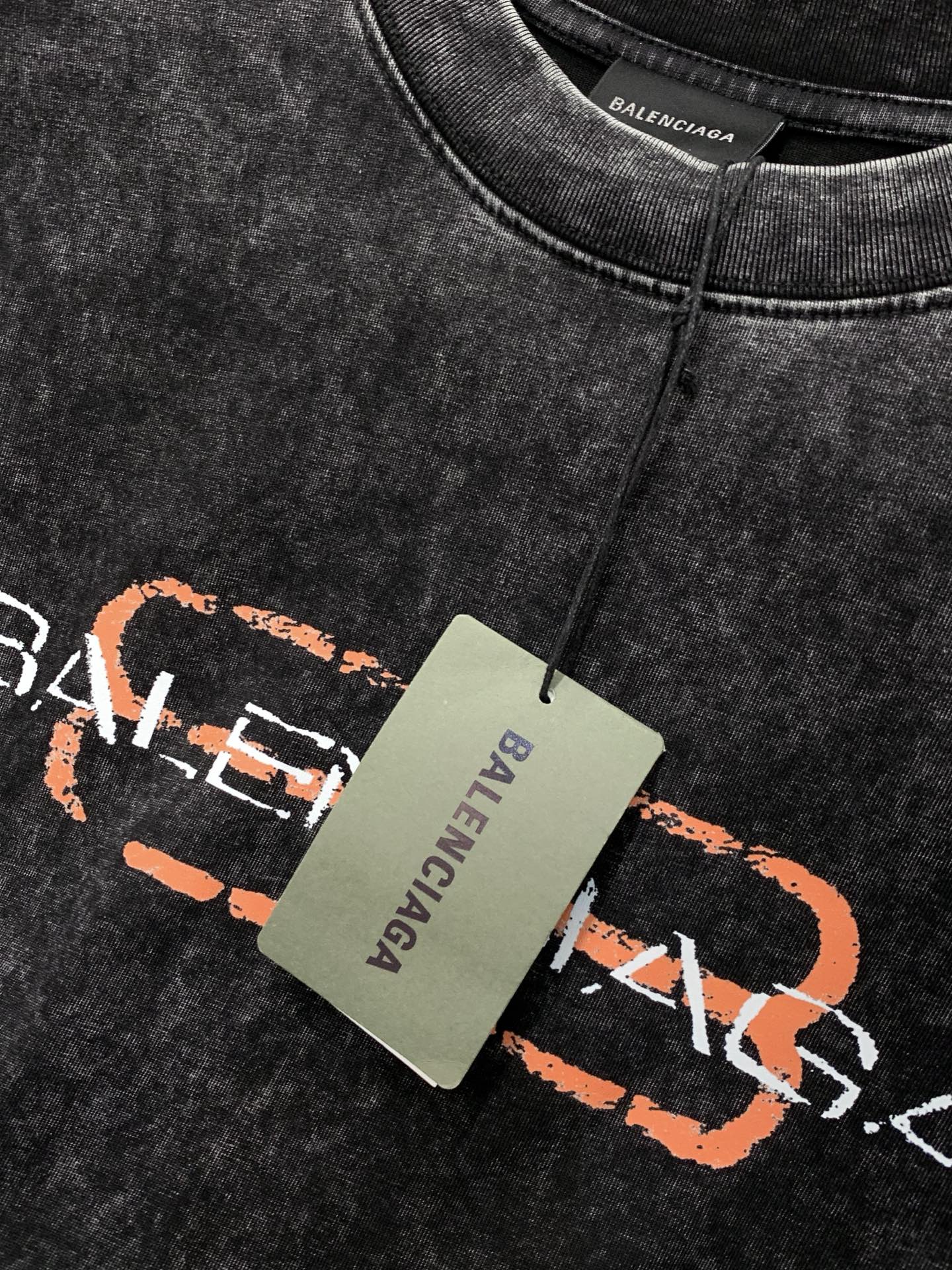 ，Balenciaga 巴黎世家，2026春夏最新款，专柜同步有售，原单狠货，爆款时尚休闲圆领短袖T恤，