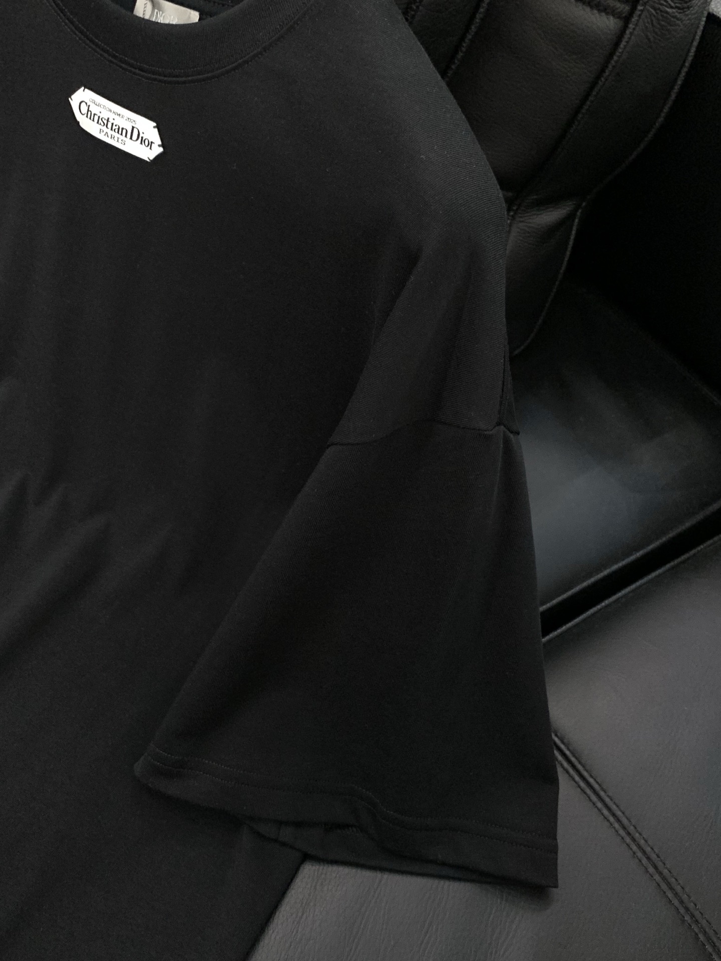 ，Dior 迪奥， 2026春夏新品，专柜同步有售，简约时尚休闲圆领短袖T恤，原版进口面料，舒适透气，顶