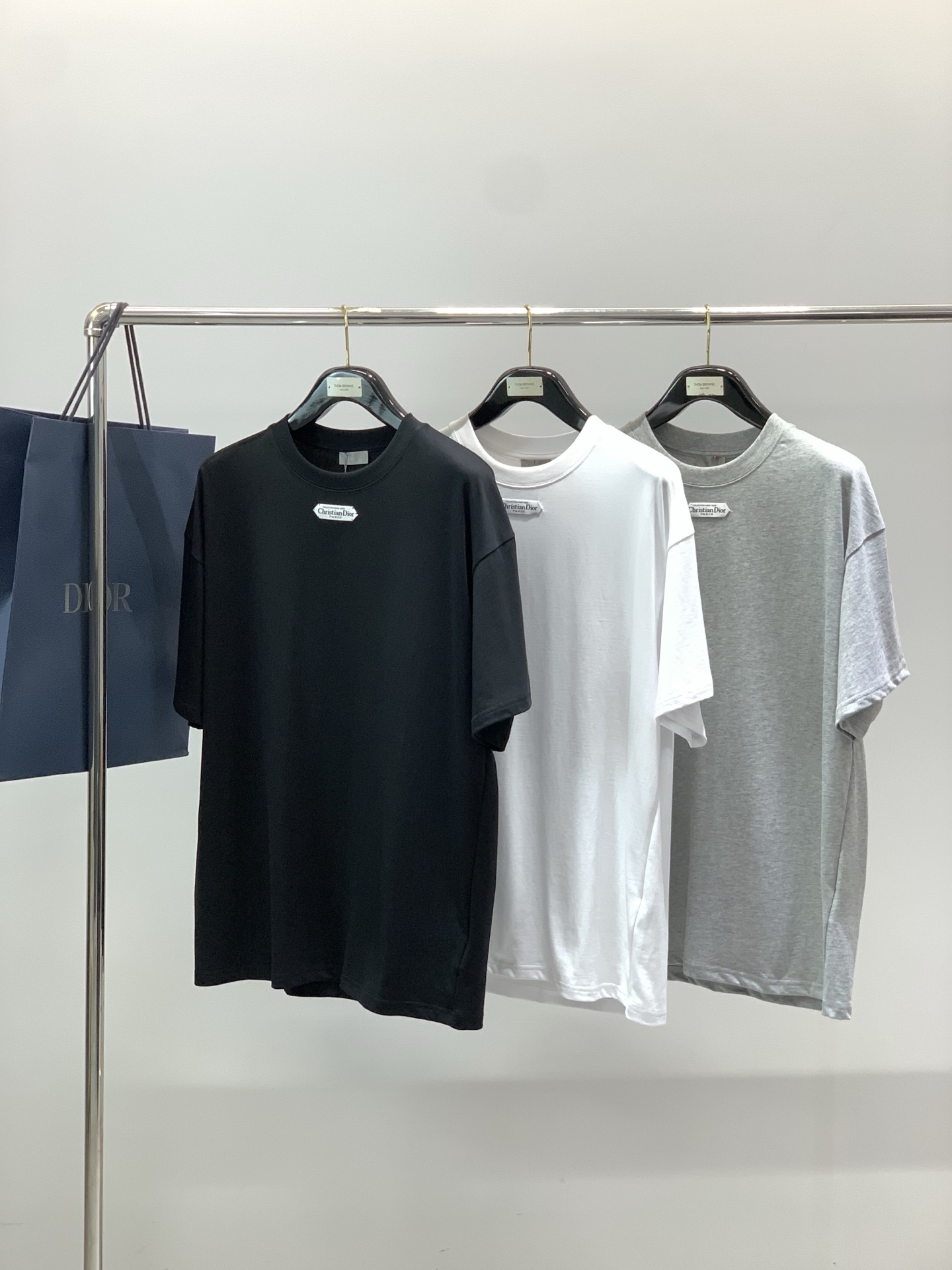 ，Dior 迪奥， 2026春夏新品，专柜同步有售，简约时尚休闲圆领短袖T恤，原版进口面料，舒适透气，顶