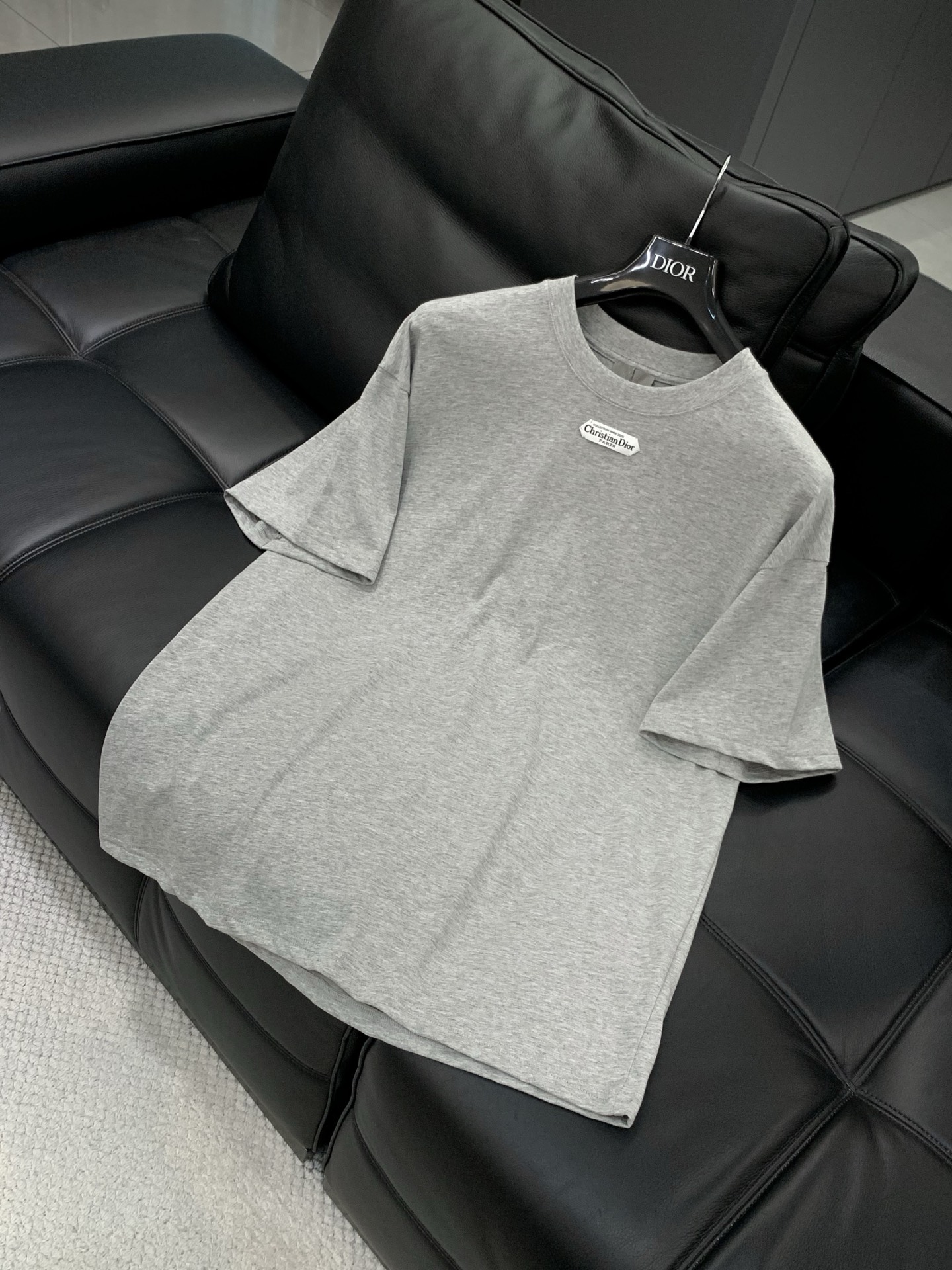 ，Dior 迪奥， 2026春夏新品，专柜同步有售，简约时尚休闲圆领短袖T恤，原版进口面料，舒适透气，顶