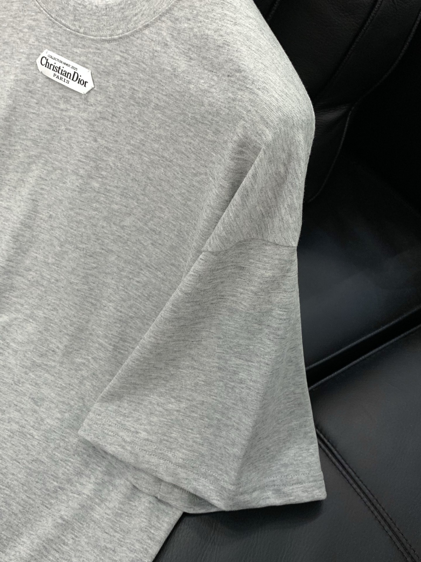 ，Dior 迪奥， 2026春夏新品，专柜同步有售，简约时尚休闲圆领短袖T恤，原版进口面料，舒适透气，顶