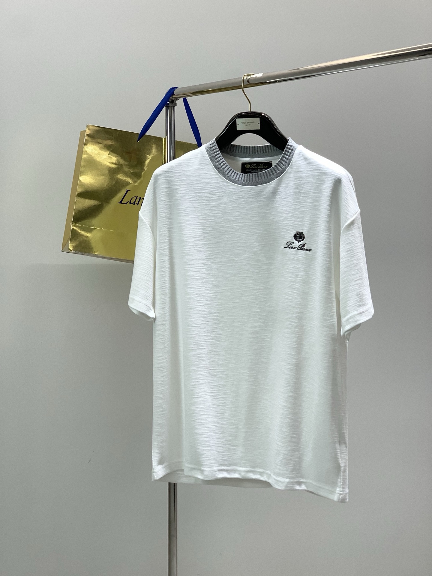 ，loro Piana(loro Piana )，2026春夏最新品，专柜同步有售，原单狠货，时尚休闲圆