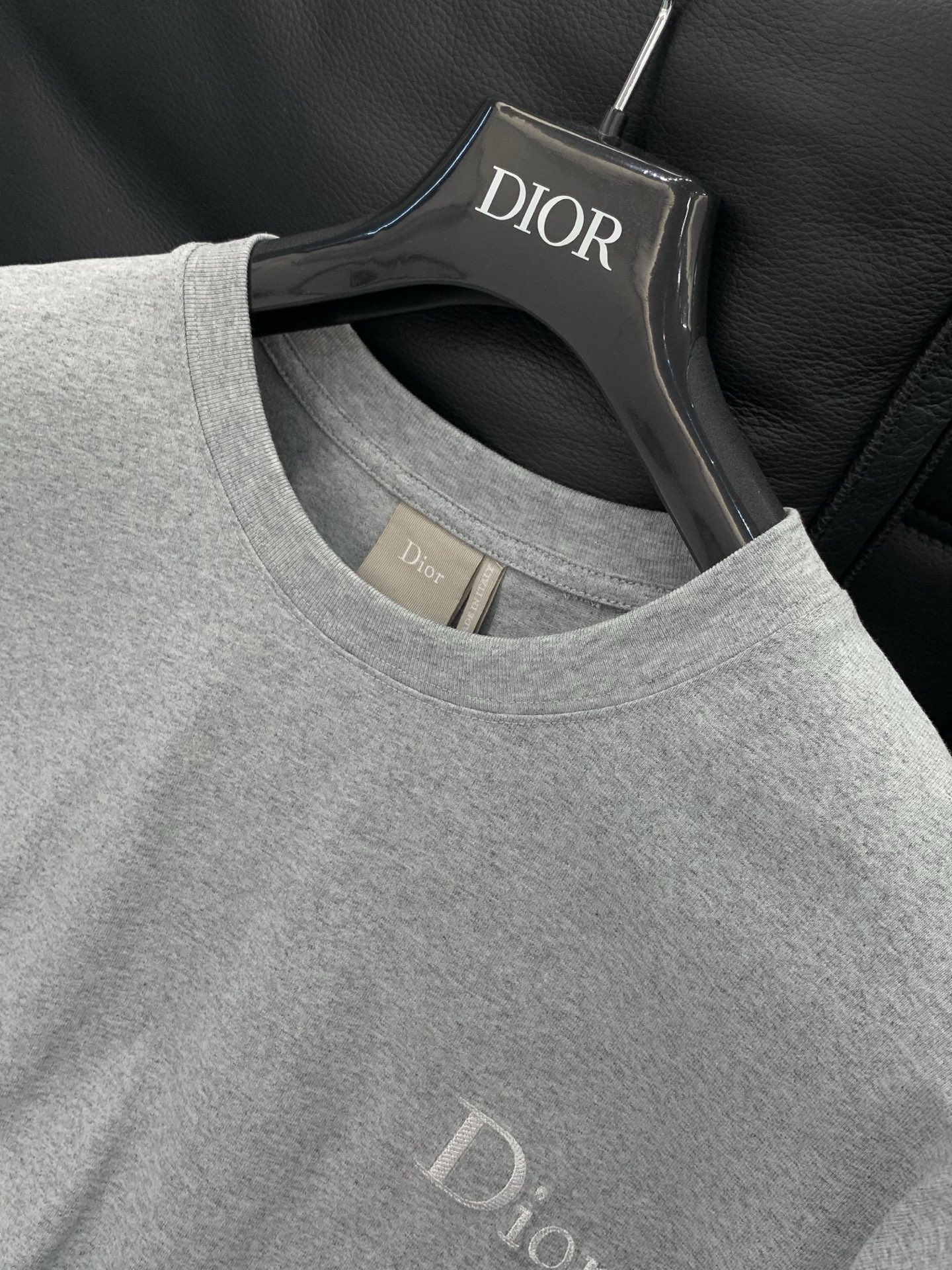 ，Dior 迪奥， 2026夏季新品，专柜同步有售，简约时尚休闲圆领短袖T恤，原版进口面料，舒适透气，顶