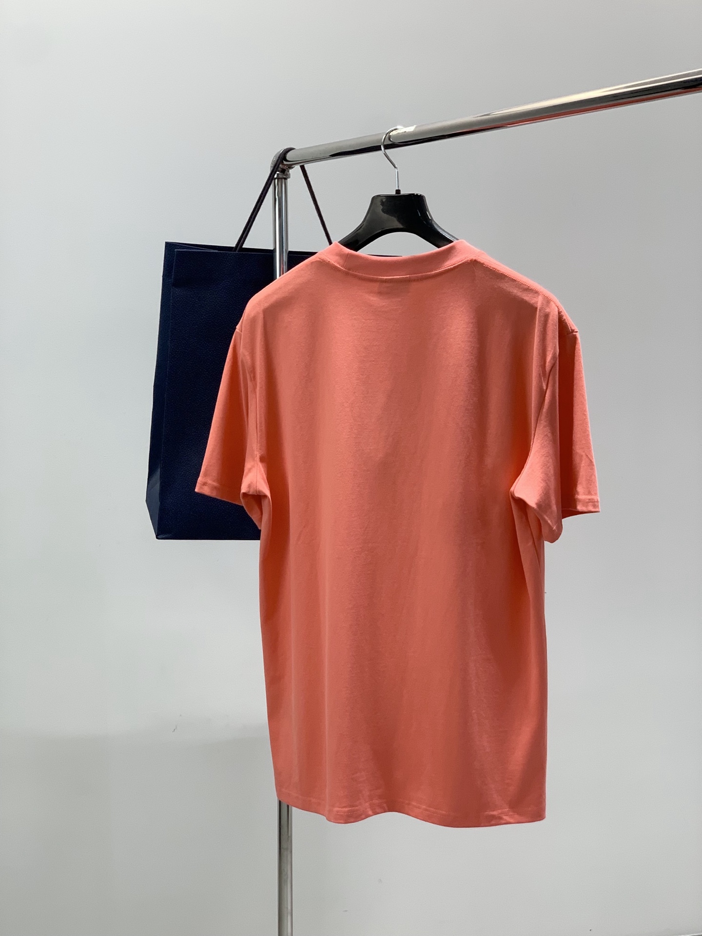 ，Dior 迪奥， 2026夏季新品，专柜同步有售，简约时尚休闲圆领短袖T恤，原版进口面料，舒适透气，顶