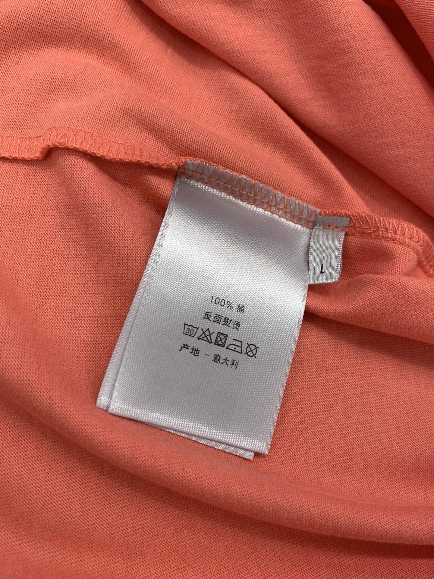 ，Dior 迪奥， 2026夏季新品，专柜同步有售，简约时尚休闲圆领短袖T恤，原版进口面料，舒适透气，顶