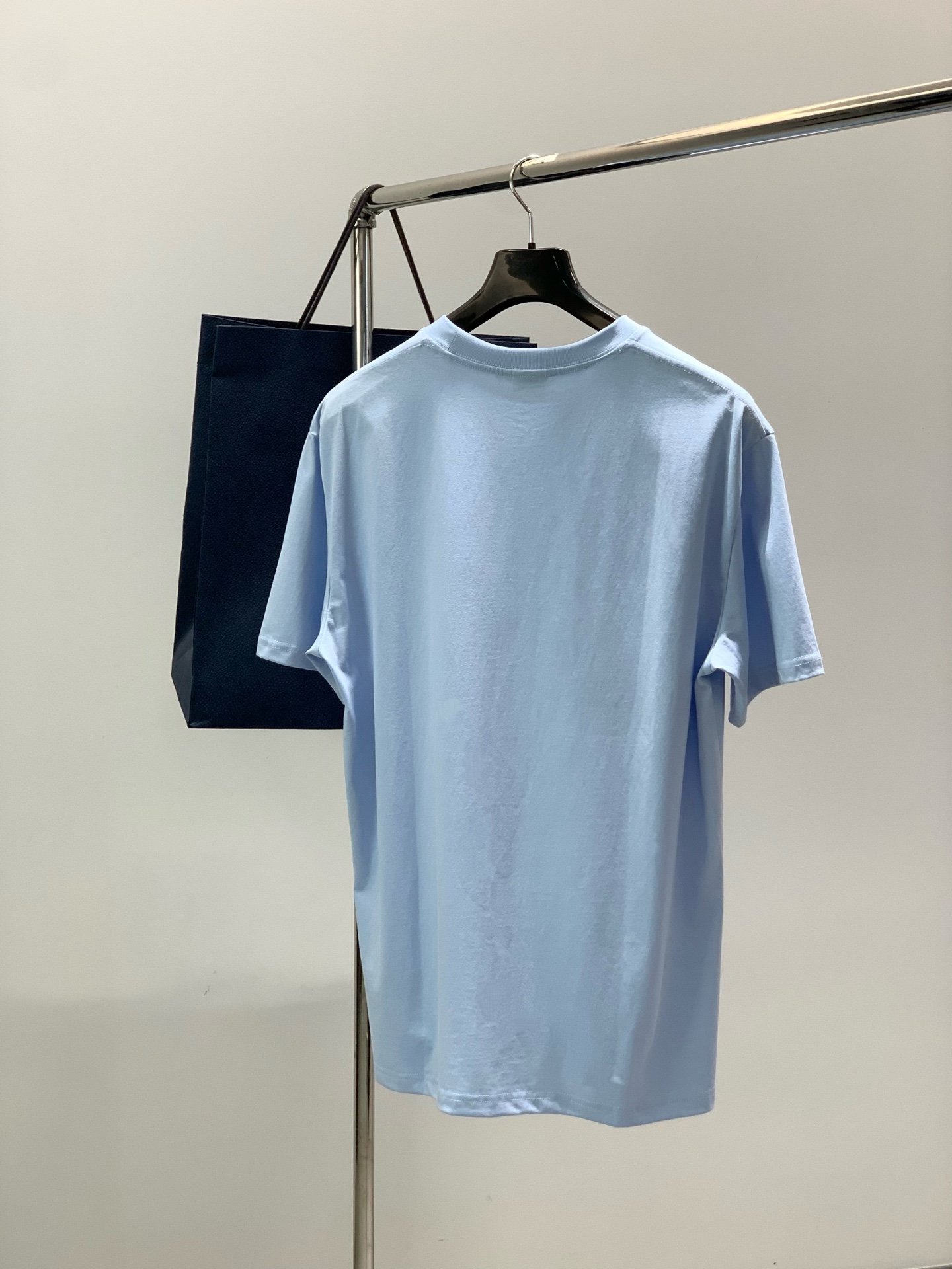 ，Dior 迪奥， 2026夏季新品，专柜同步有售，简约时尚休闲圆领短袖T恤，原版进口面料，舒适透气，顶
