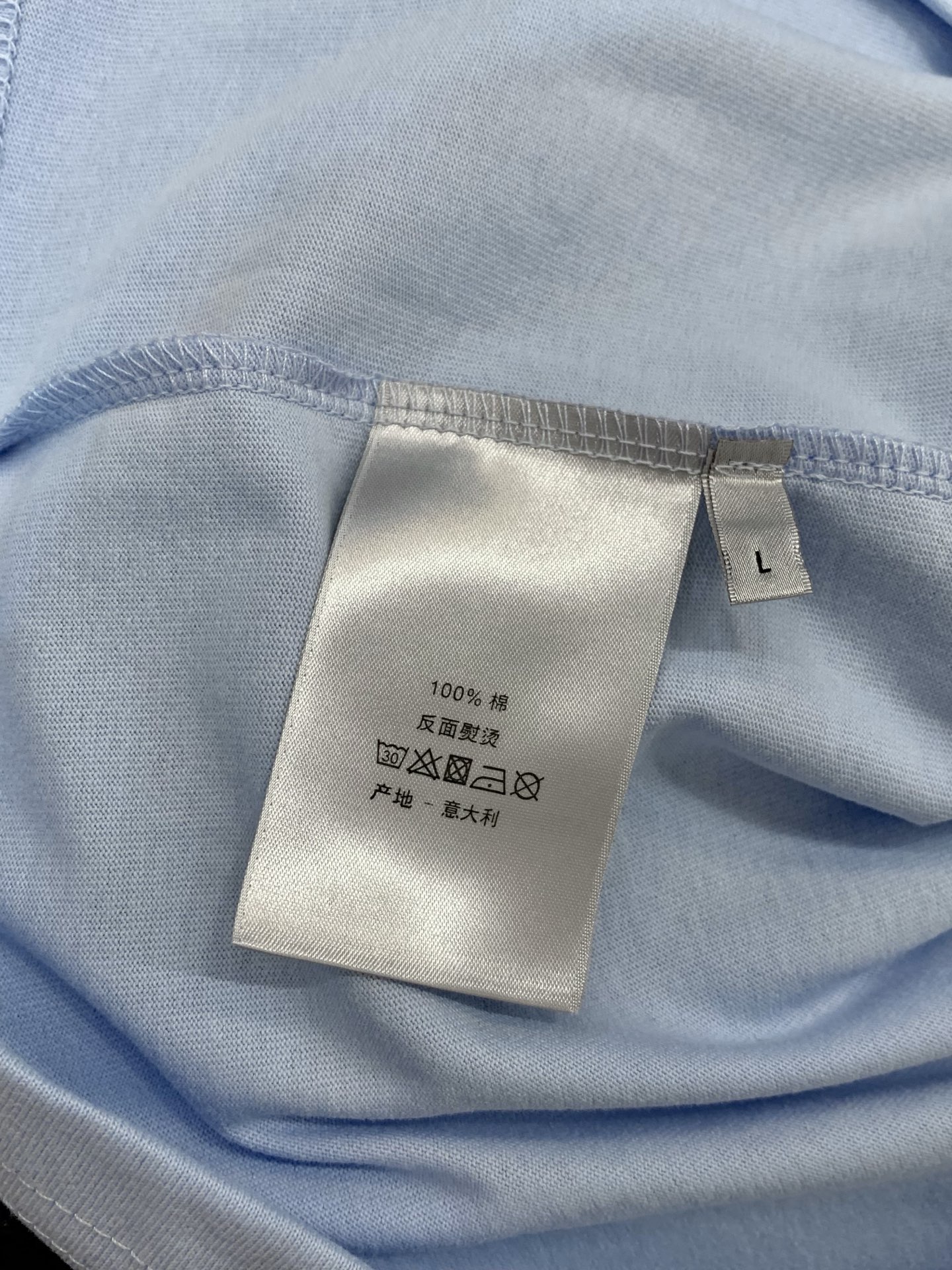 ，Dior 迪奥， 2026夏季新品，专柜同步有售，简约时尚休闲圆领短袖T恤，原版进口面料，舒适透气，顶