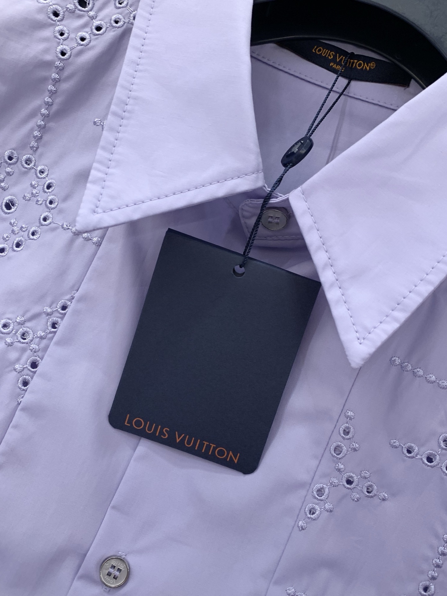 ，LouisVuitton 路易威登，2026夏季最新款，专柜同步有售，原单狠货，时尚休闲短袖衬衫，上身