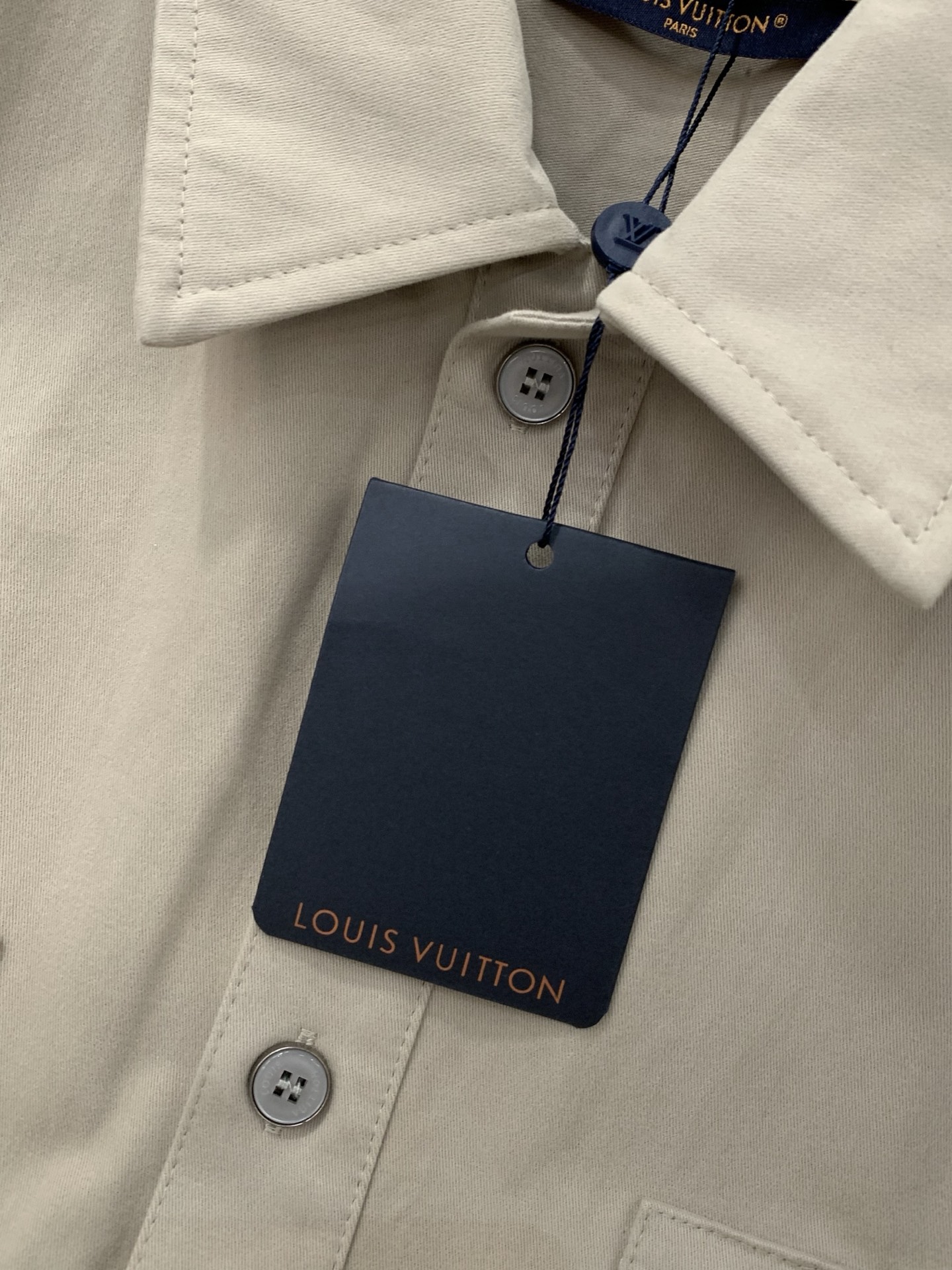 ，LouisVuitton 路易威登，2026春季最新款，专柜同步有售，原单狠货，时尚休闲翻领外套，上身