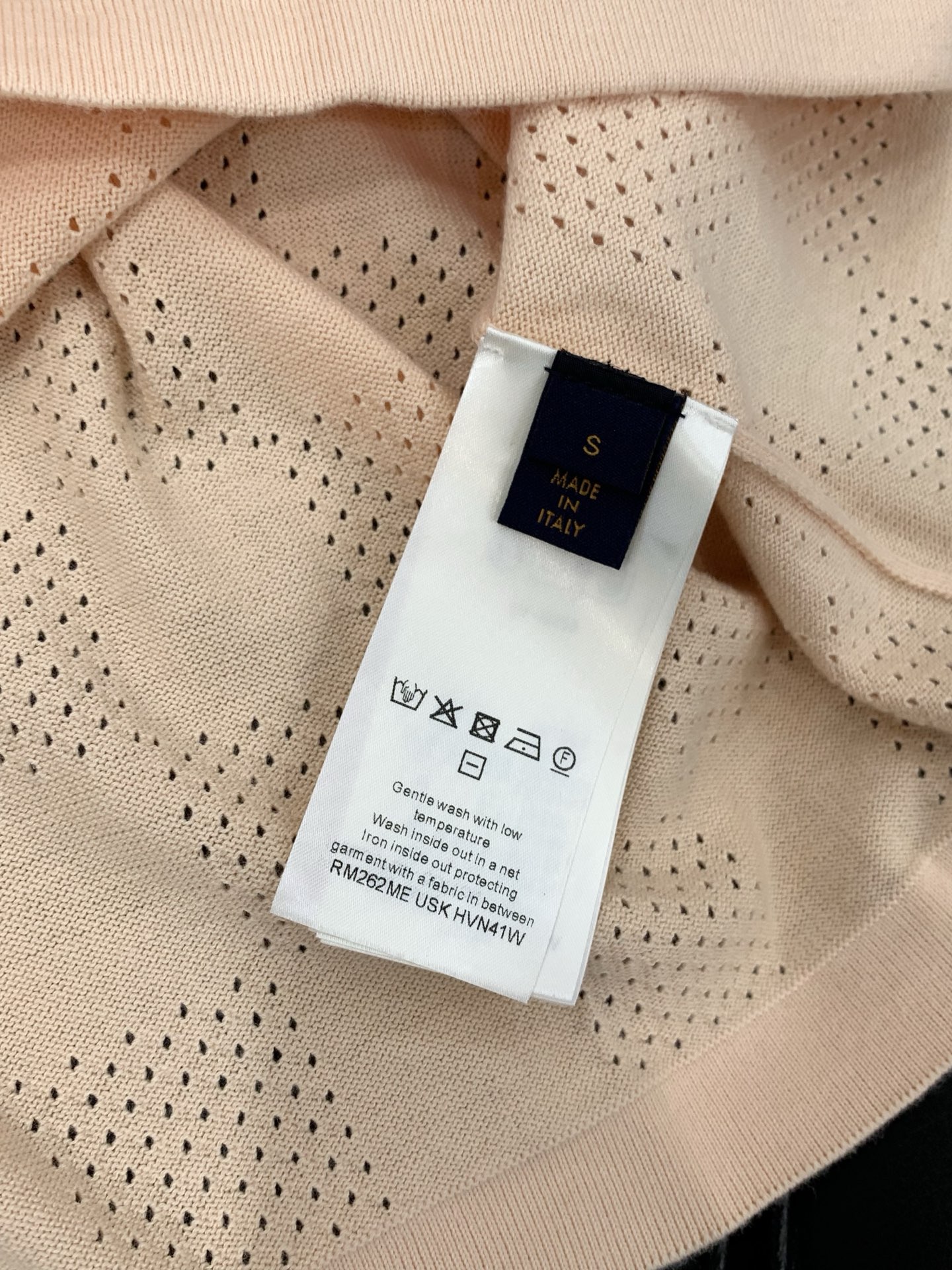 ，LouisVuitton 路易威登，2026春季最新款，专柜同步有售，原单狠货，时尚休闲针织开衫短袖，