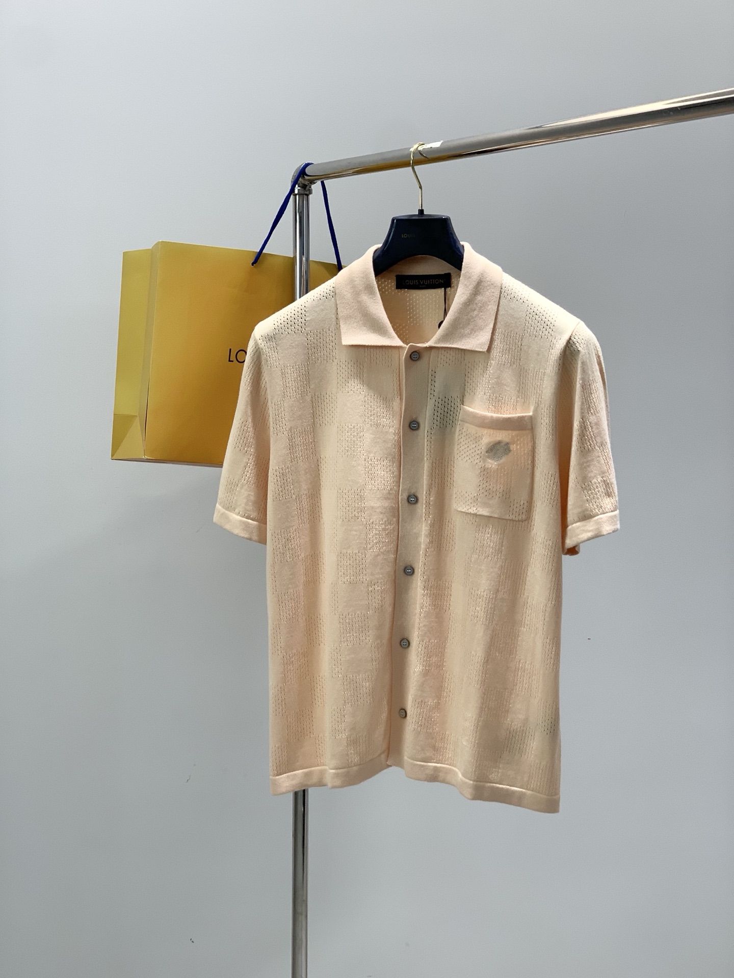 ，LouisVuitton 路易威登，2026春季最新款，专柜同步有售，原单狠货，时尚休闲针织开衫短袖，
