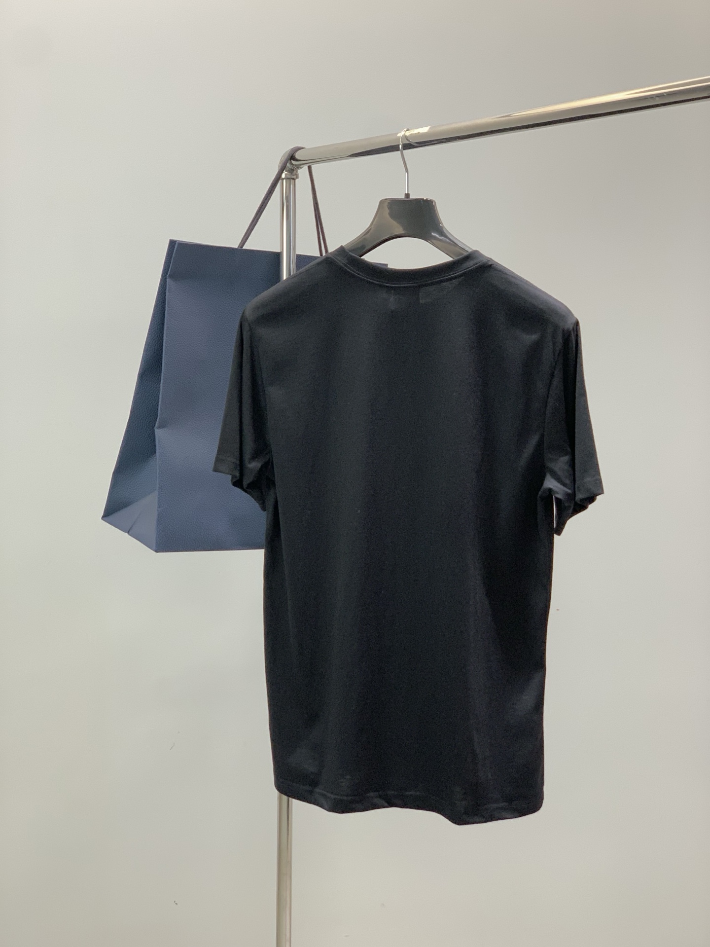 ，Dior 迪奥， 2026夏季新品，专柜同步有售，简约时尚休闲圆领短袖T恤，原版进口面料，舒适透气，顶