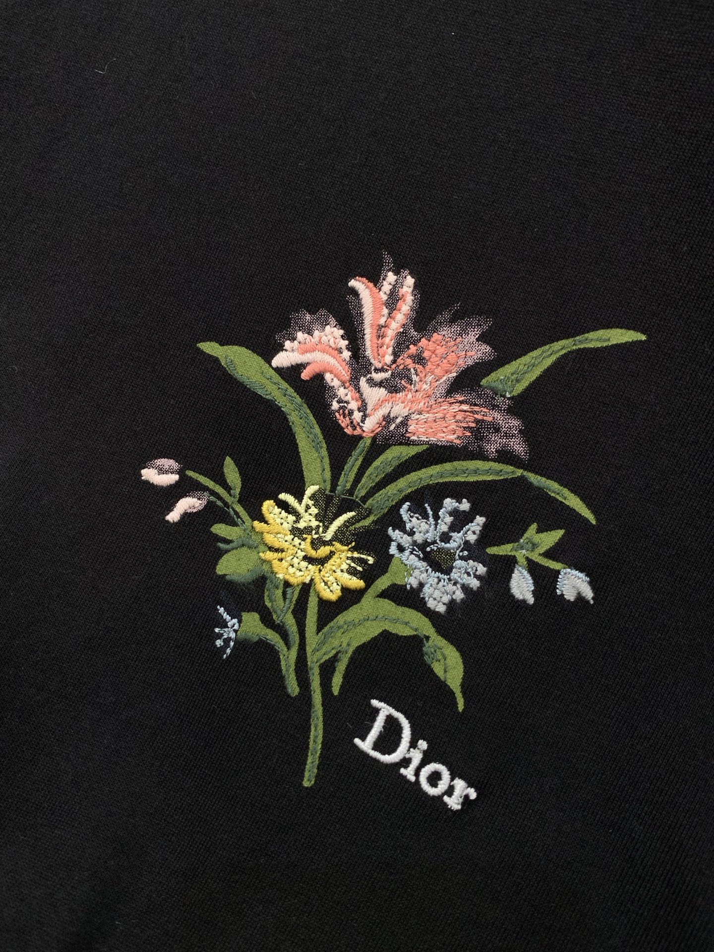 ，Dior 迪奥， 2026夏季新品，专柜同步有售，简约时尚休闲圆领短袖T恤，原版进口面料，舒适透气，顶