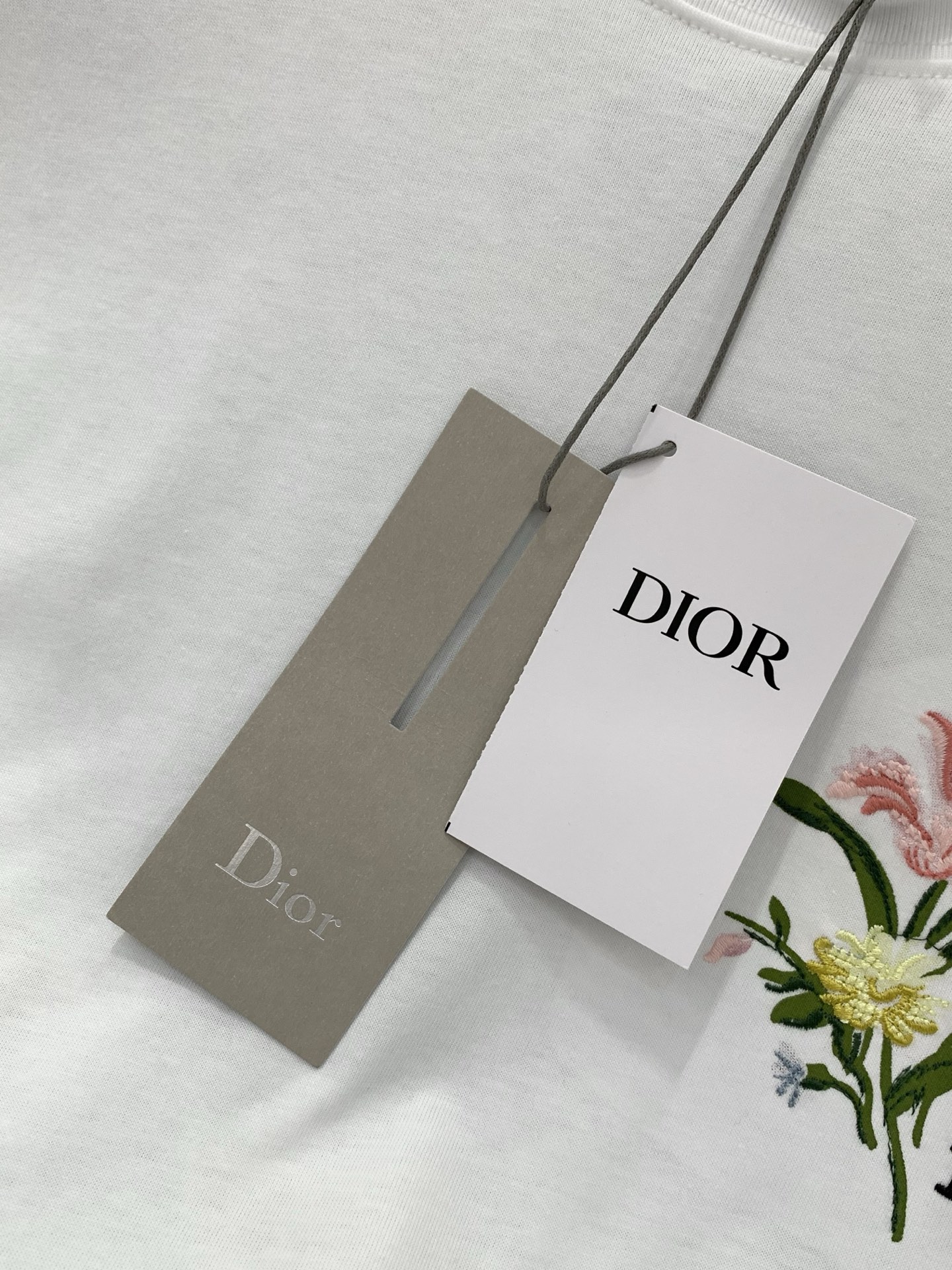 ，Dior 迪奥， 2026夏季新品，专柜同步有售，简约时尚休闲圆领短袖T恤，原版进口面料，舒适透气，顶