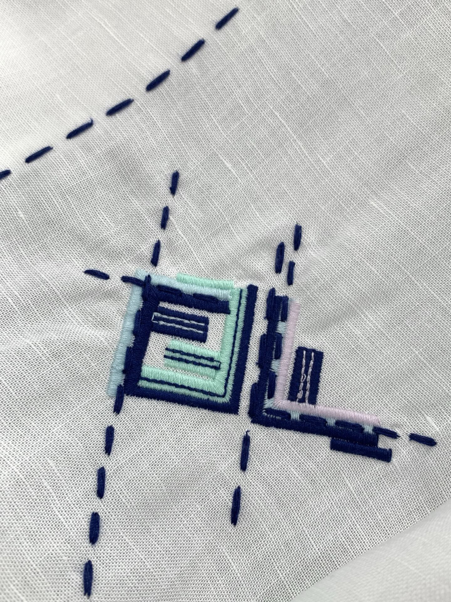 ，FENDI 芬迪，2026夏季最新品，专柜同步有售，原单狠货，时尚休闲短袖衬衫，进口原版面料，顶级刺绣