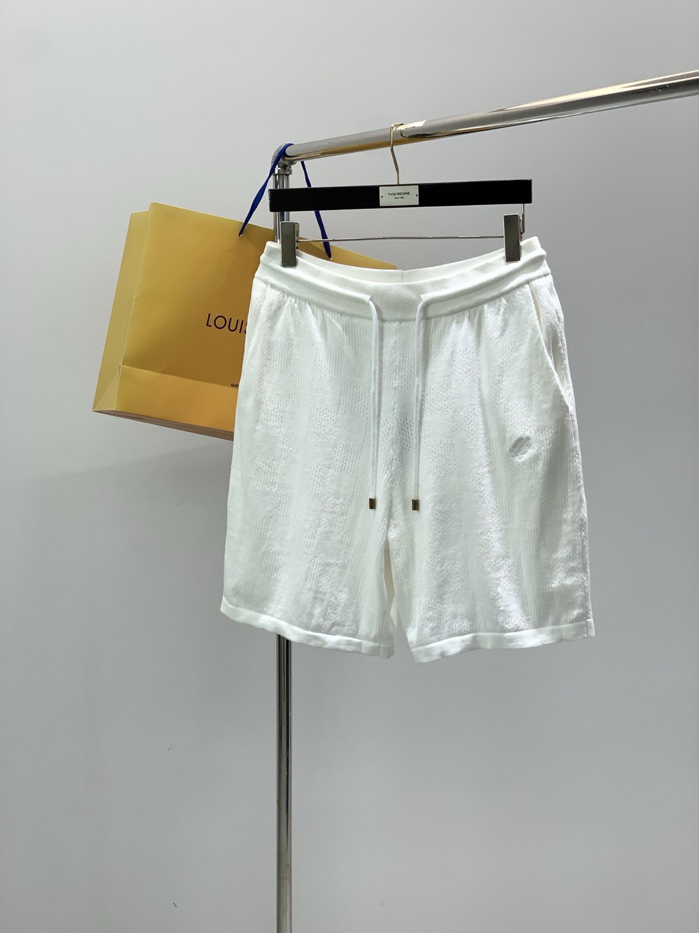 ，LouisVuitton 路易威登，2026春夏最新款，专柜同步有售，原单狠货，时尚休闲针织短裤，上身