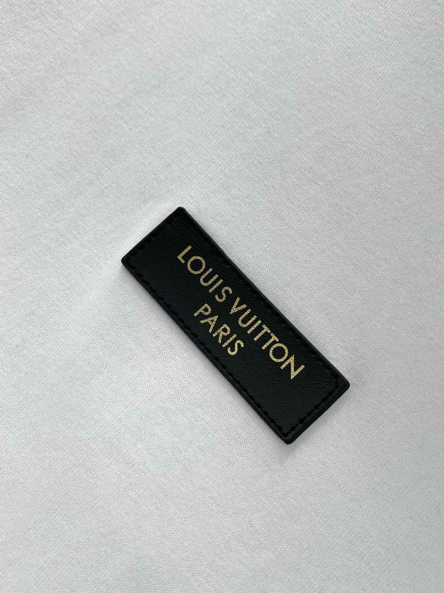 ，LouisVuitton 路易威登，2026夏季最新款，专柜同步有售，原单狠货，时尚休闲圆领短袖T恤，