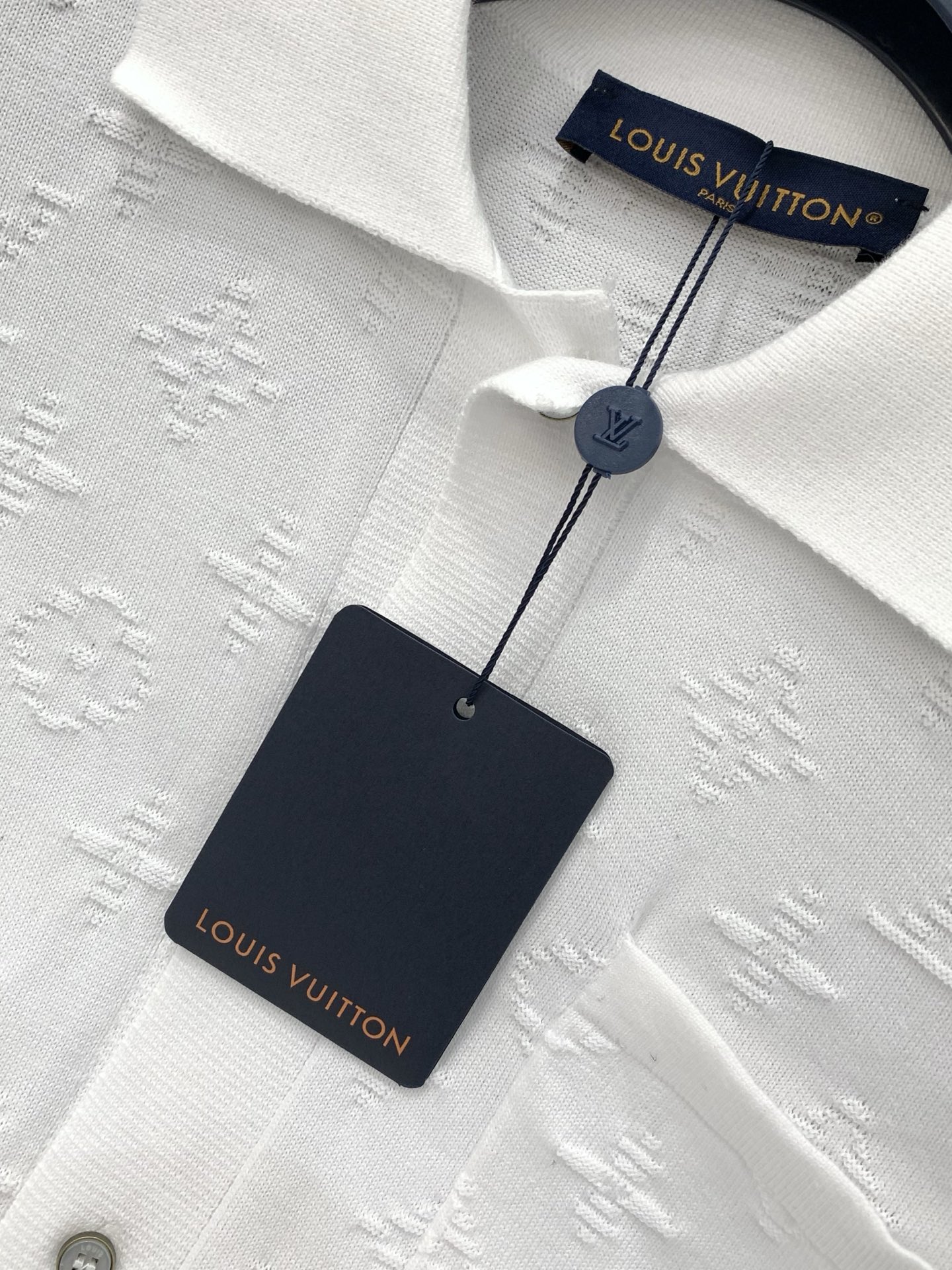 ，LouisVuitton 路易威登，2026春季最新款，专柜同步有售，原单狠货，时尚休闲针织开衫短袖，