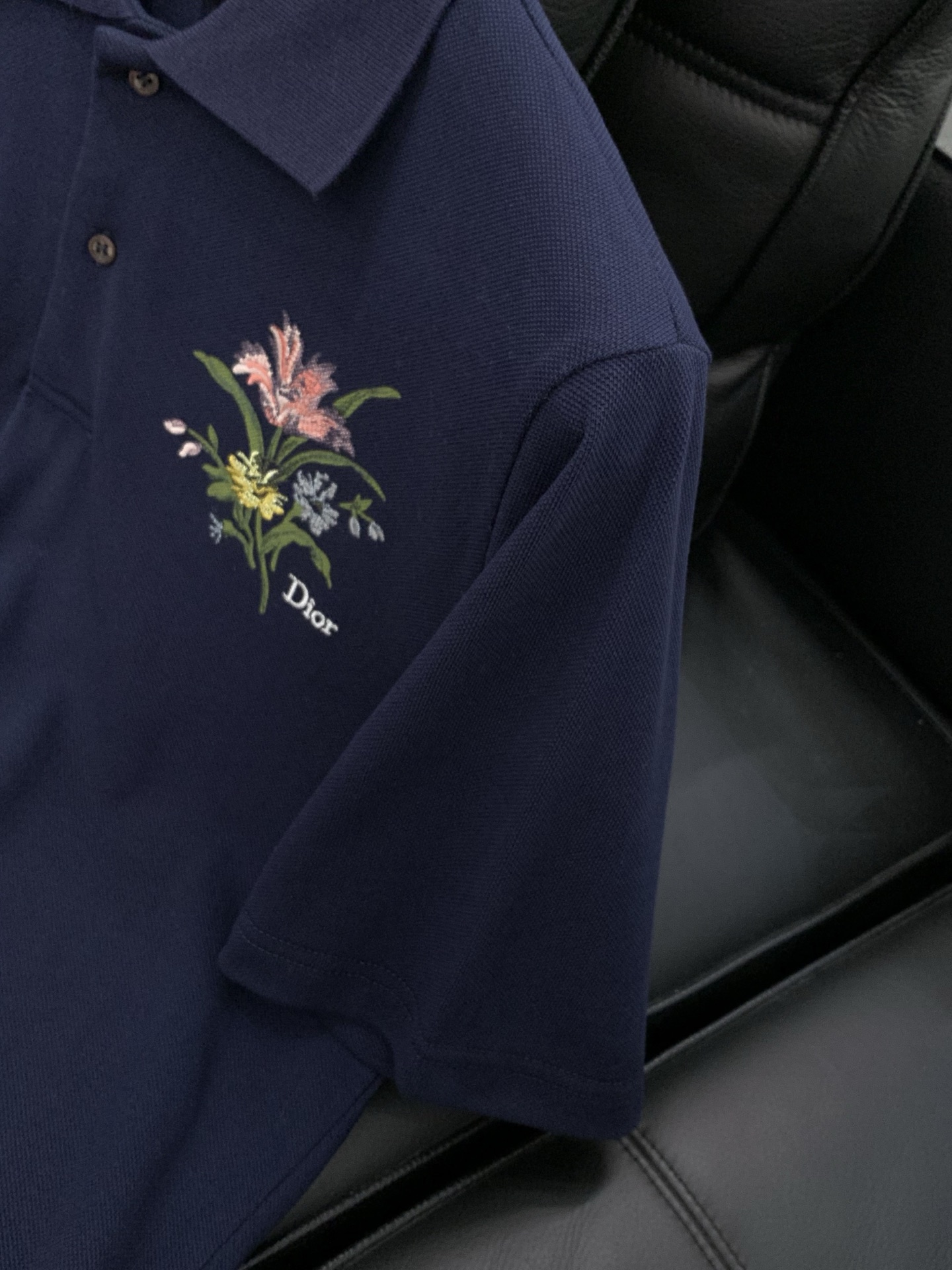 ，Dior 迪奥， 2026夏季新品，专柜同步有售，简约时尚休闲翻领短袖T恤，原版进口面料，舒适透气，顶