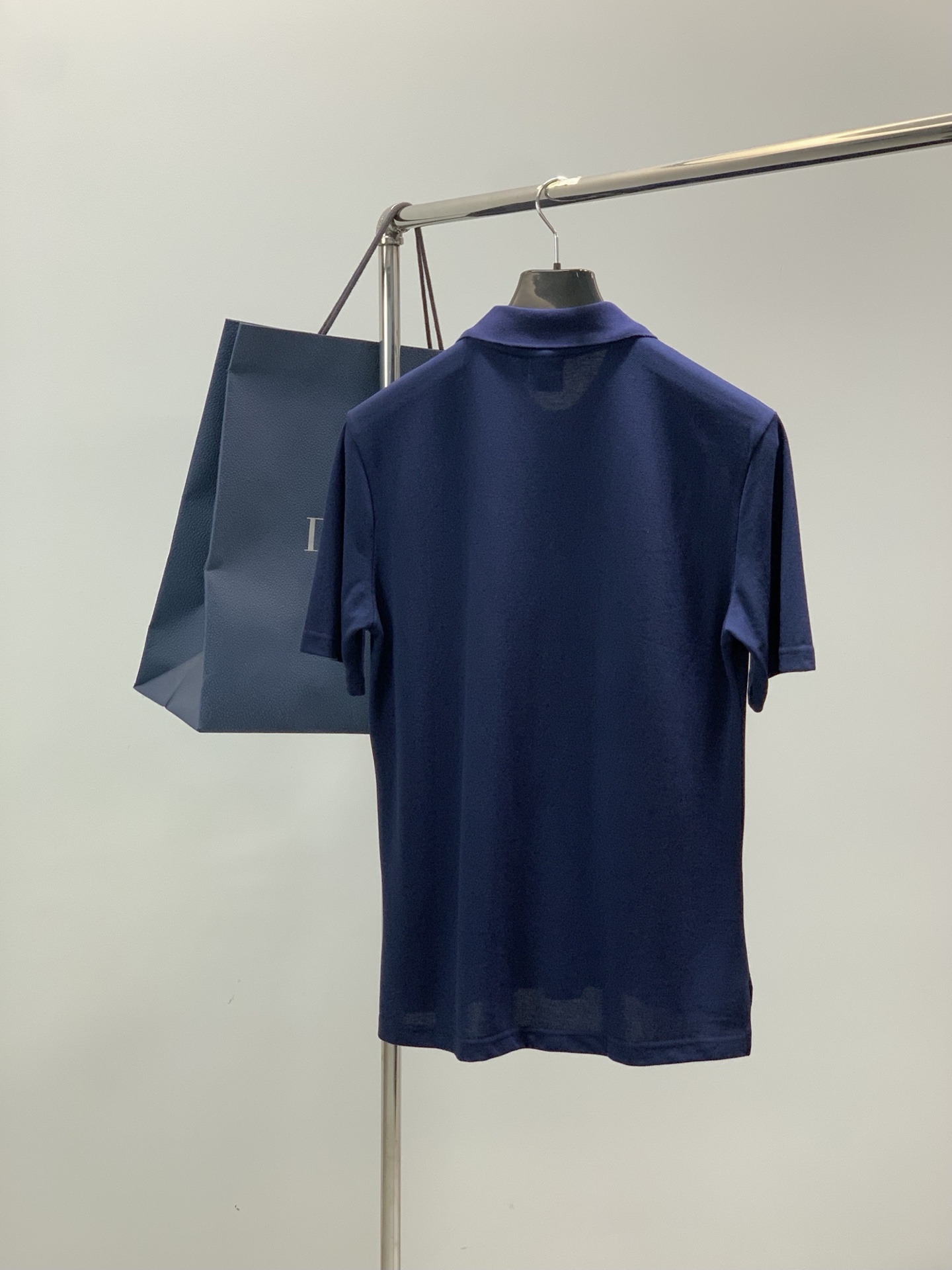 ，Dior 迪奥， 2026夏季新品，专柜同步有售，简约时尚休闲翻领短袖T恤，原版进口面料，舒适透气，顶
