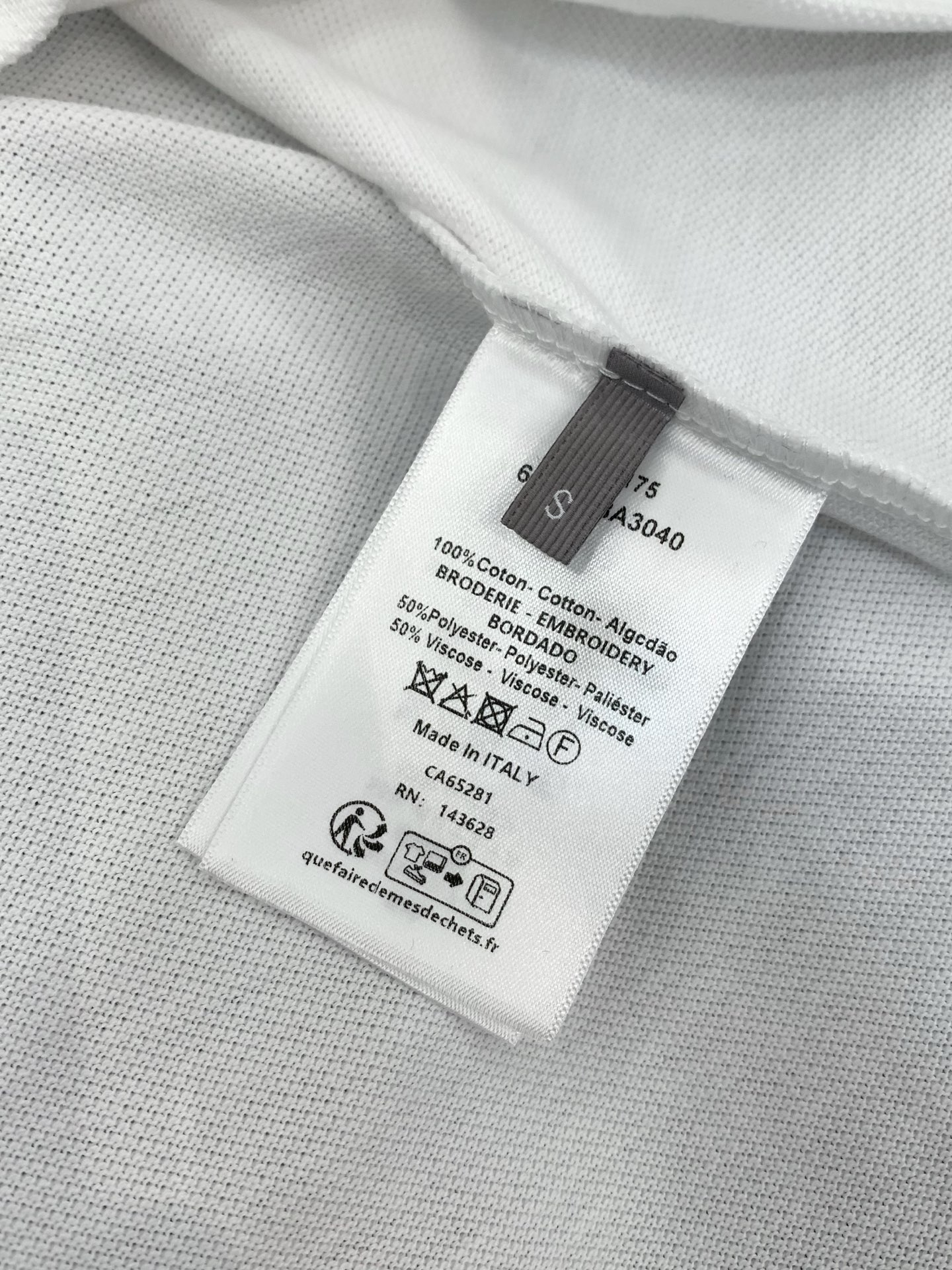 ，Dior 迪奥， 2026夏季新品，专柜同步有售，简约时尚休闲翻领短袖T恤，原版进口面料，舒适透气，顶