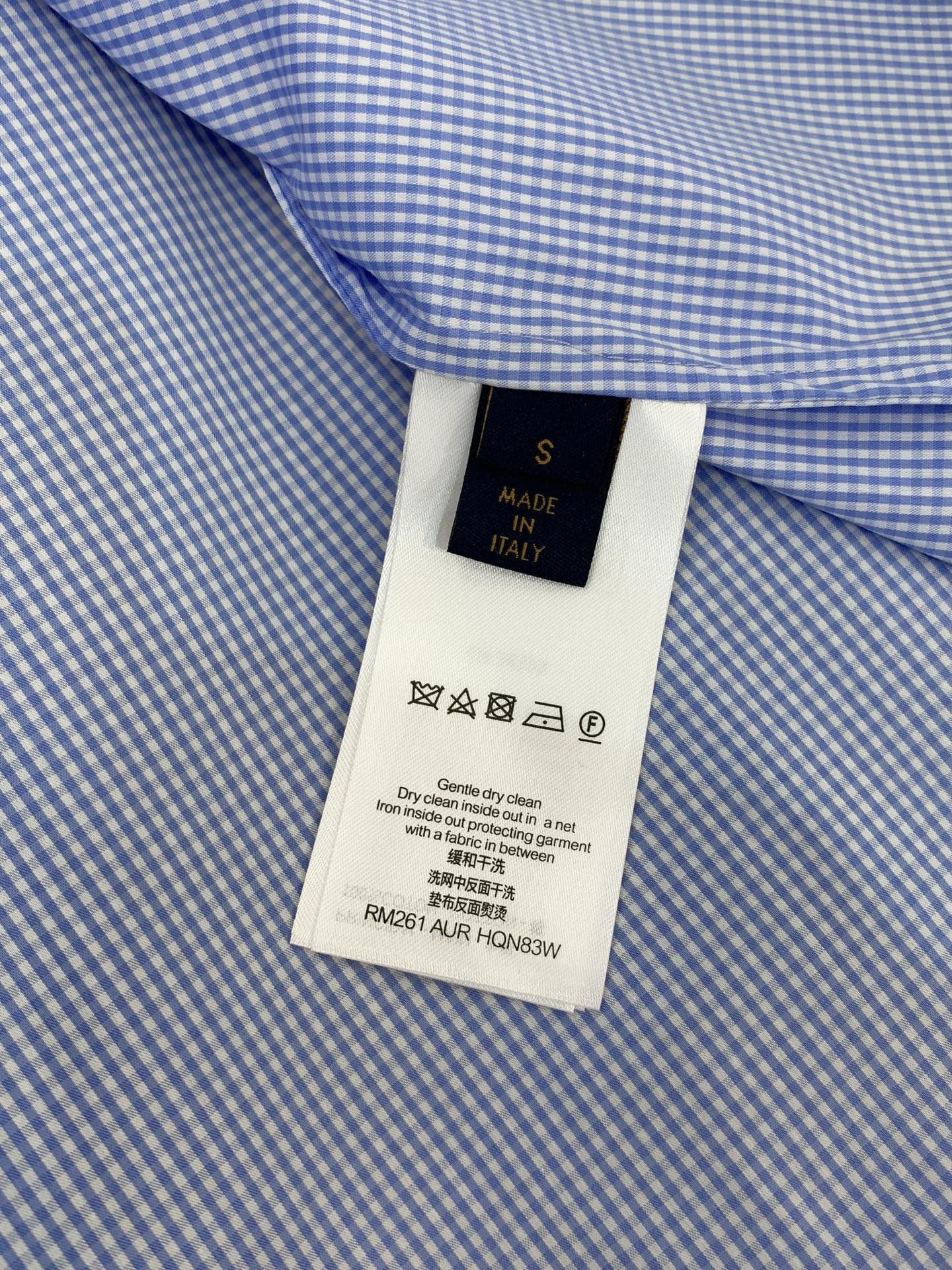 ，LouisVuitton 路易威登，2026夏季最新款，专柜同步有售，原单狠货，时尚休闲圆领短袖衬衫，
