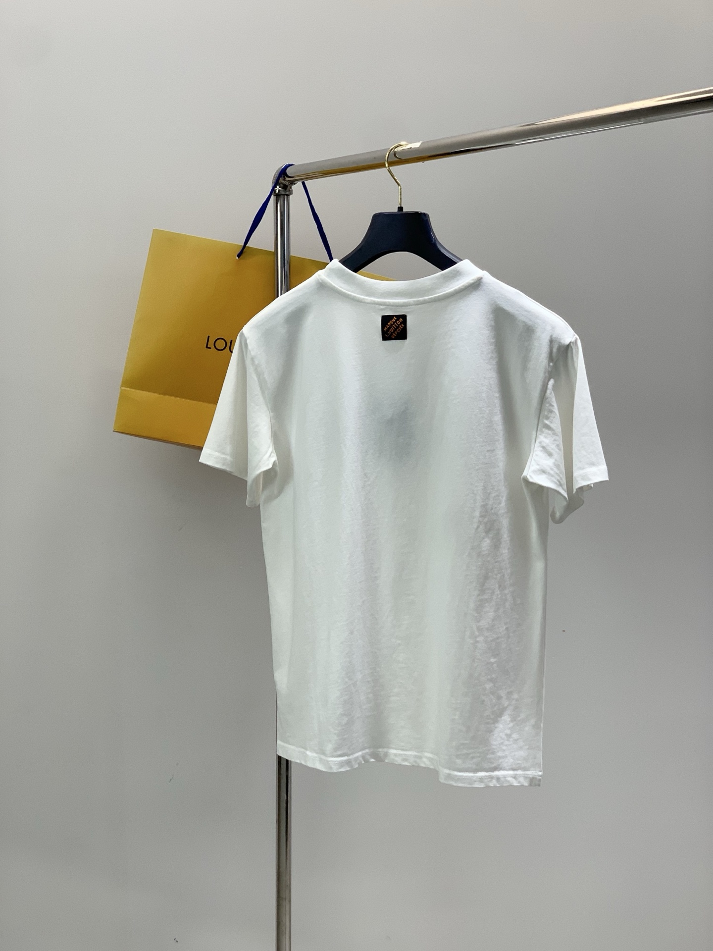 ，LouisVuitton 路易威登，2026夏季最新款，专柜同步有售，原单狠货，时尚休闲圆领短袖T恤，