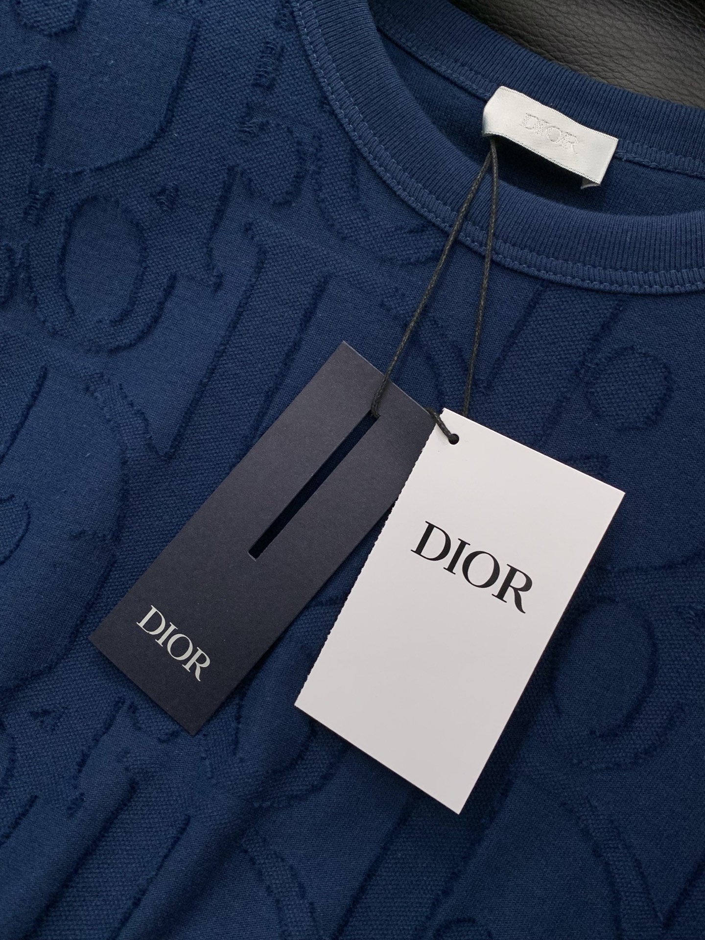 ，Dior 迪奥， 2026夏季新品，专柜同步有售，简约时尚休闲圆领短袖T恤，原版进口面料，舒适透气，顶