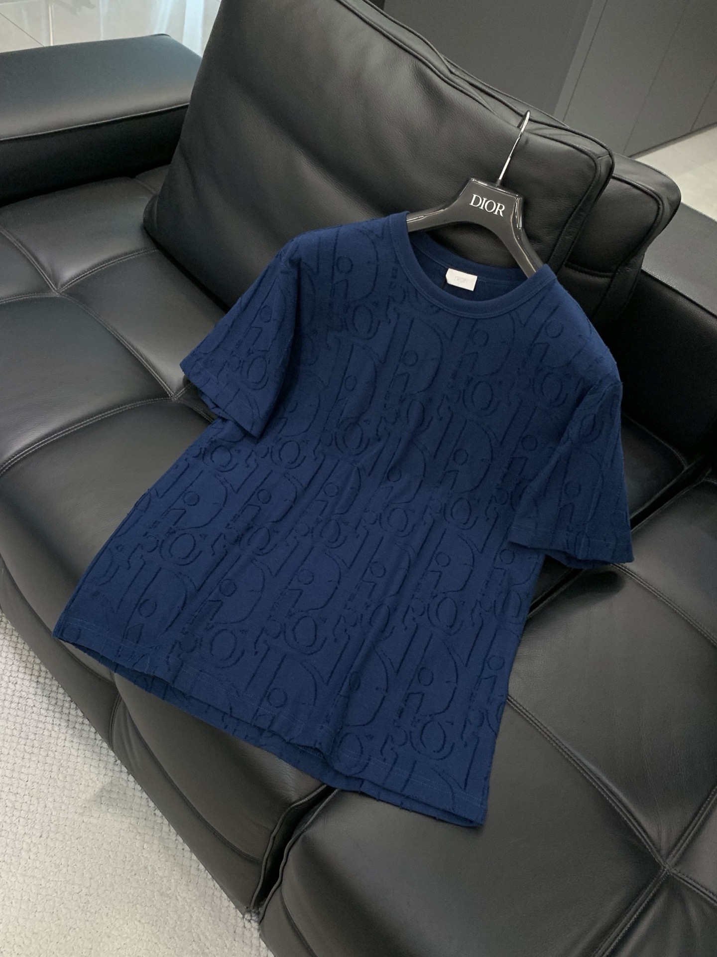 ，Dior 迪奥， 2026夏季新品，专柜同步有售，简约时尚休闲圆领短袖T恤，原版进口面料，舒适透气，顶