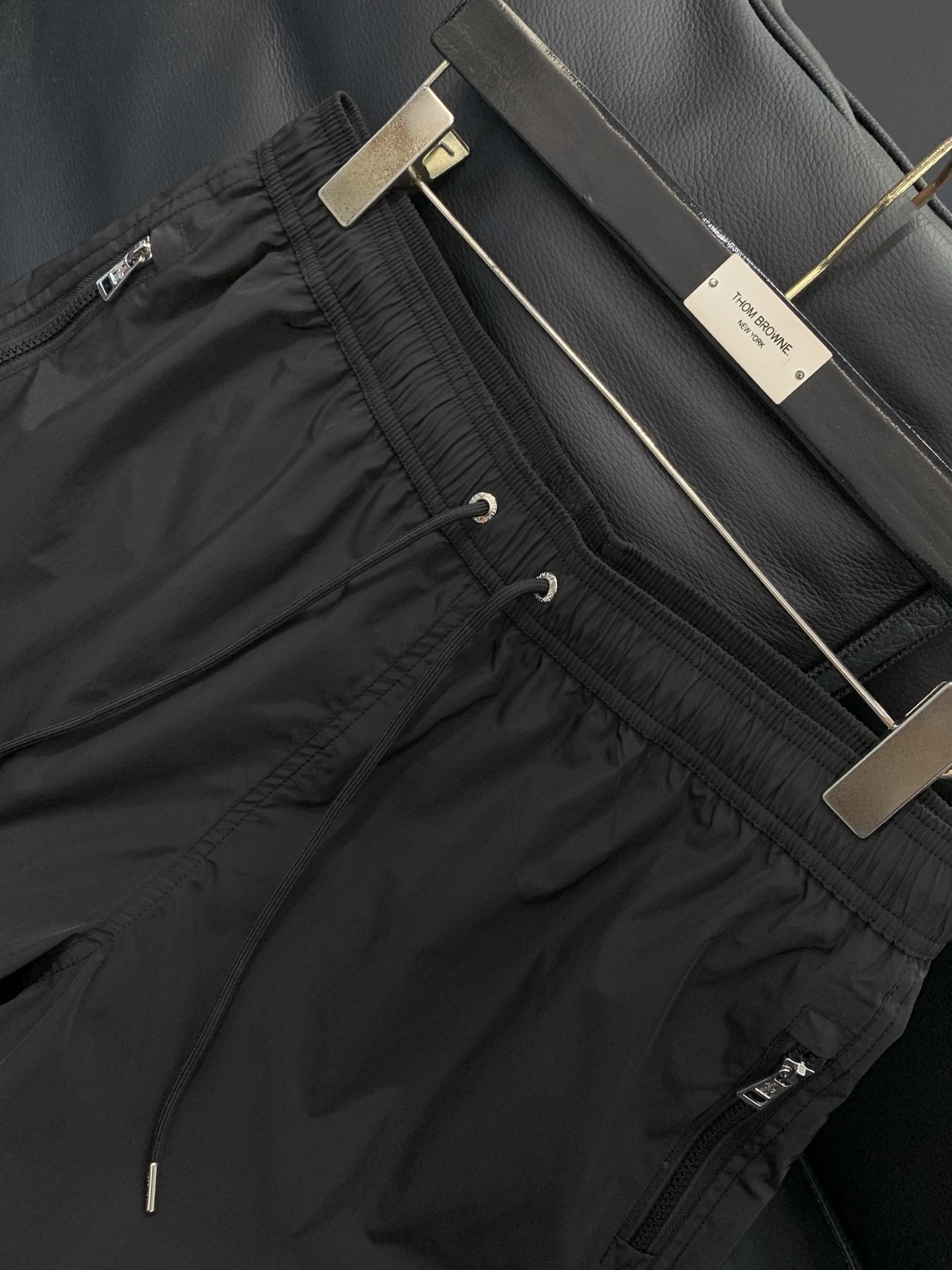 ，Moncler 蒙口，2026夏季最新品，专柜同步有售，原单狠货，时尚休闲短裤，采用进口原版面料，顶级