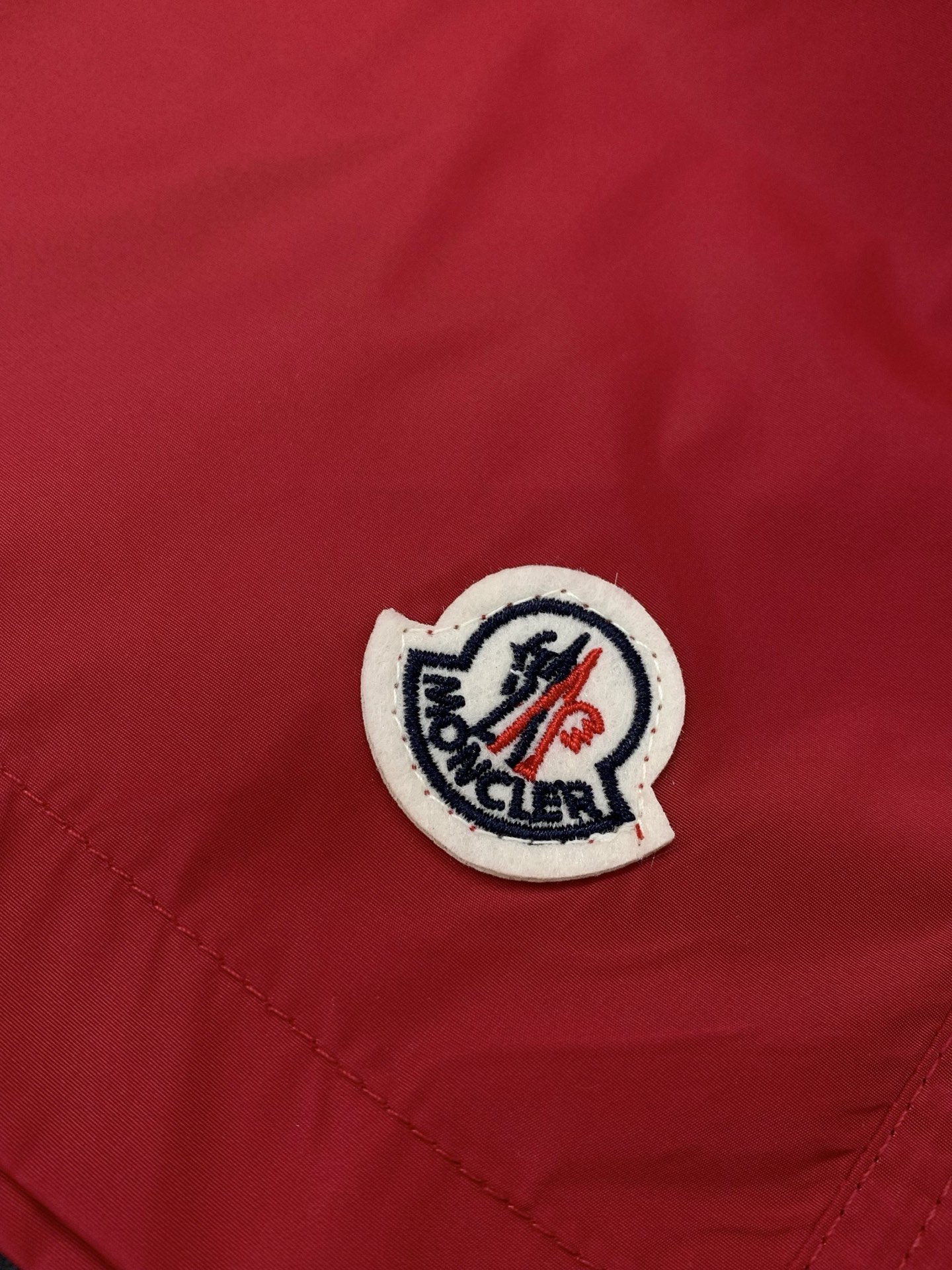 ，Moncler 蒙口，2026夏季最新品，专柜同步有售，原单狠货，时尚休闲短裤，采用进口原版面料，顶级