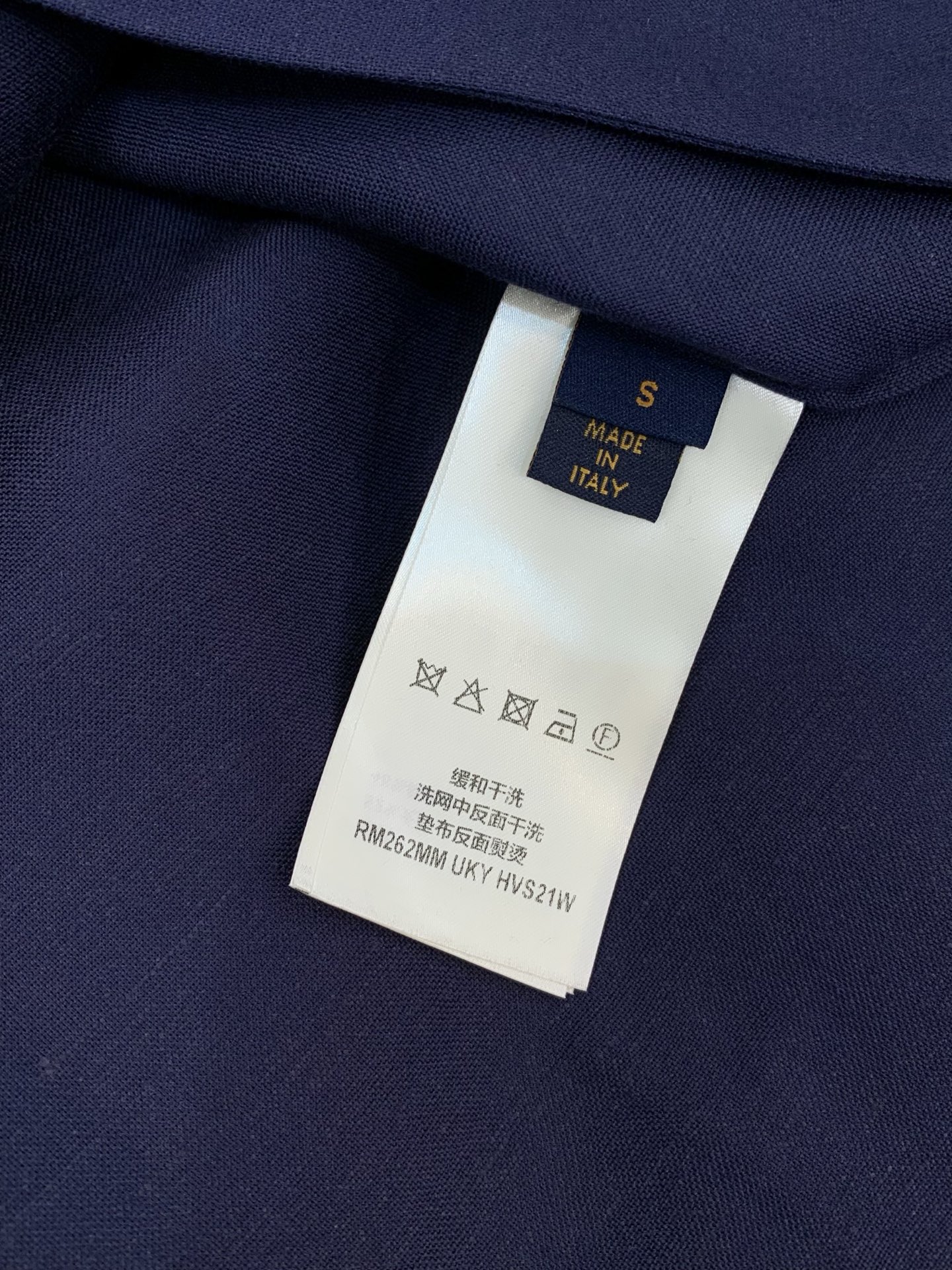 ，LouisVuitton 路易威登，2026夏季最新款，专柜同步有售，原单狠货，时尚休闲短袖衬衫，上身