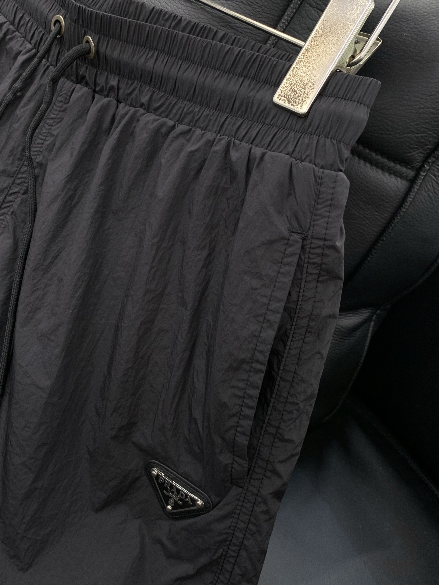 一套，PRADA 普拉达，2026夏季最新品，专柜同步有售，时尚休闲防晒服套装，进口原版面料，做工极为复